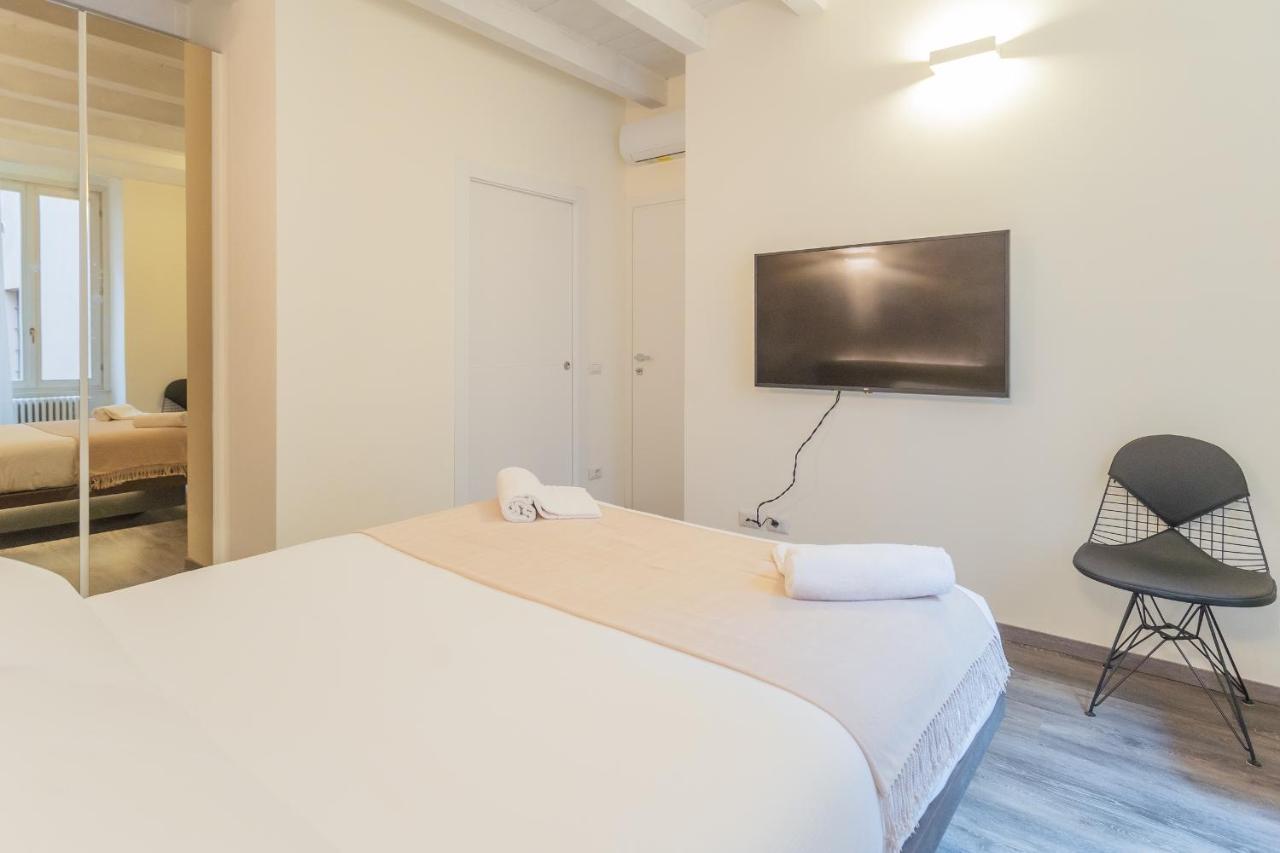 Apartment Modern & Stylish In By Rent Como