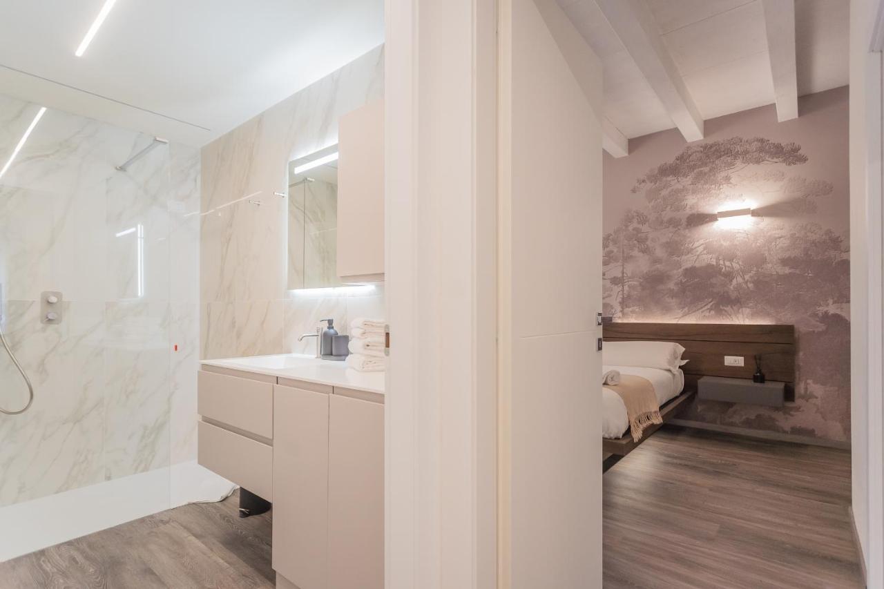 Modern & Stylish In By Rent Apartment *