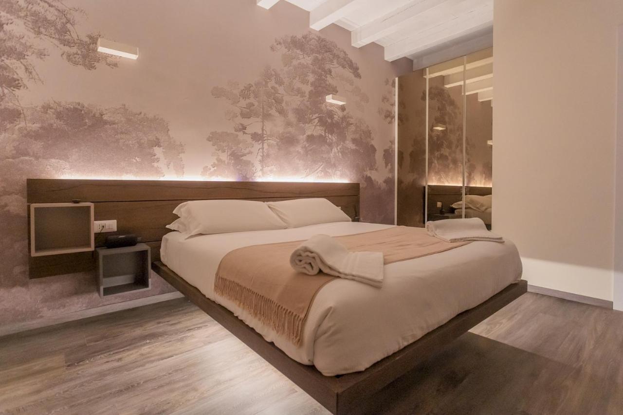 Modern & Stylish In By Rent Apartment *
