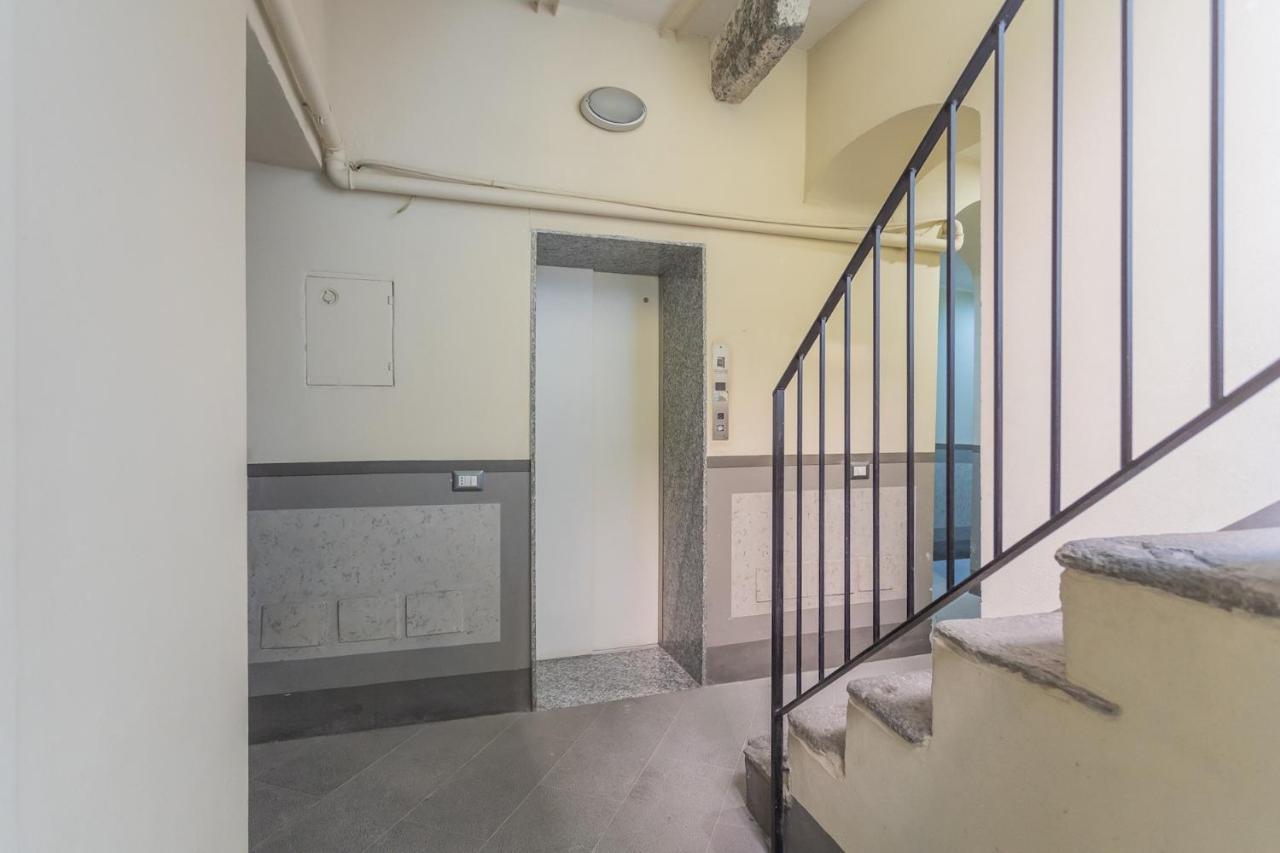 Apartment Modern & Stylish In By Rent Como