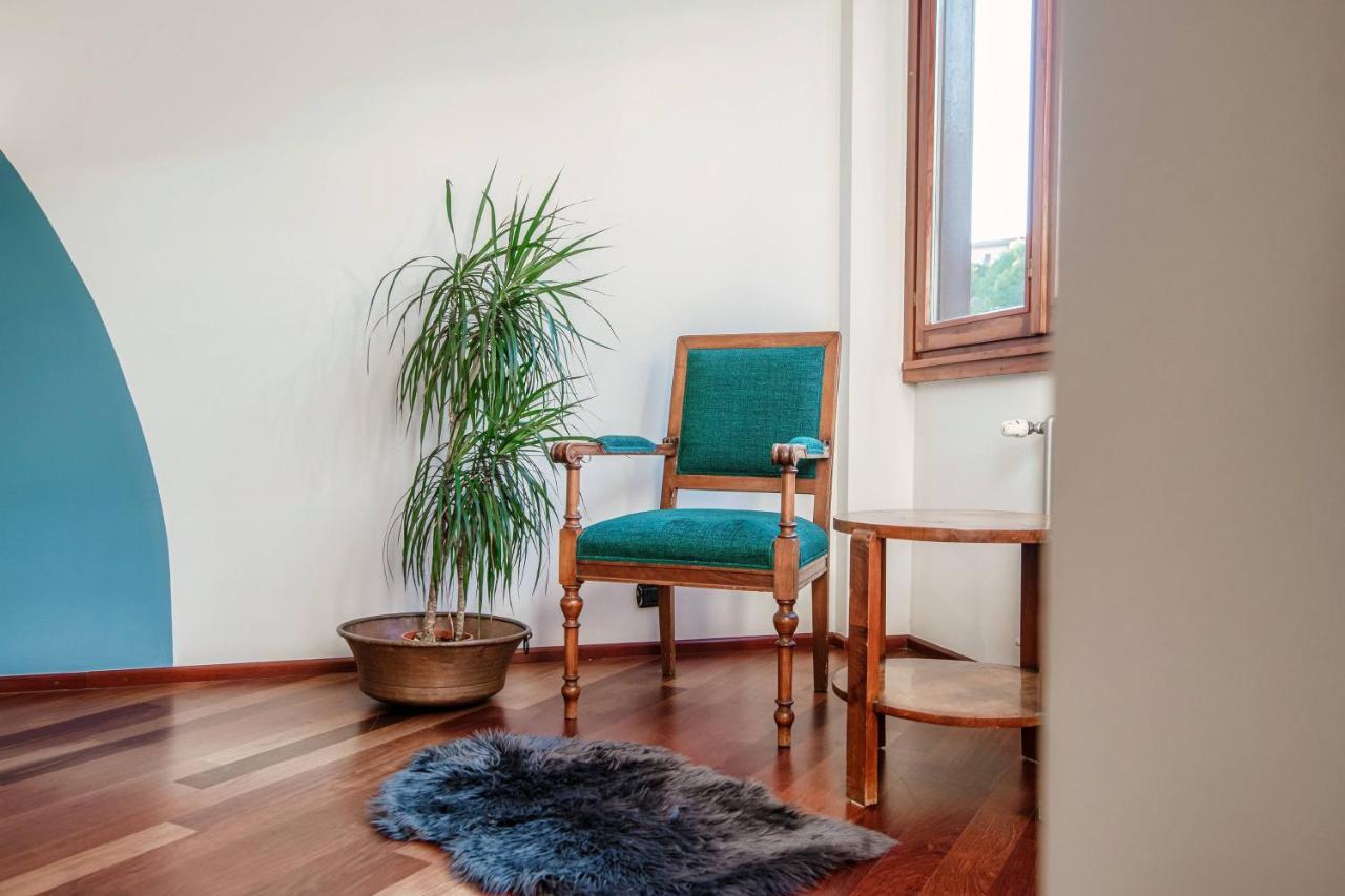 Apartment Blue Mood - By Myhomeincomo *