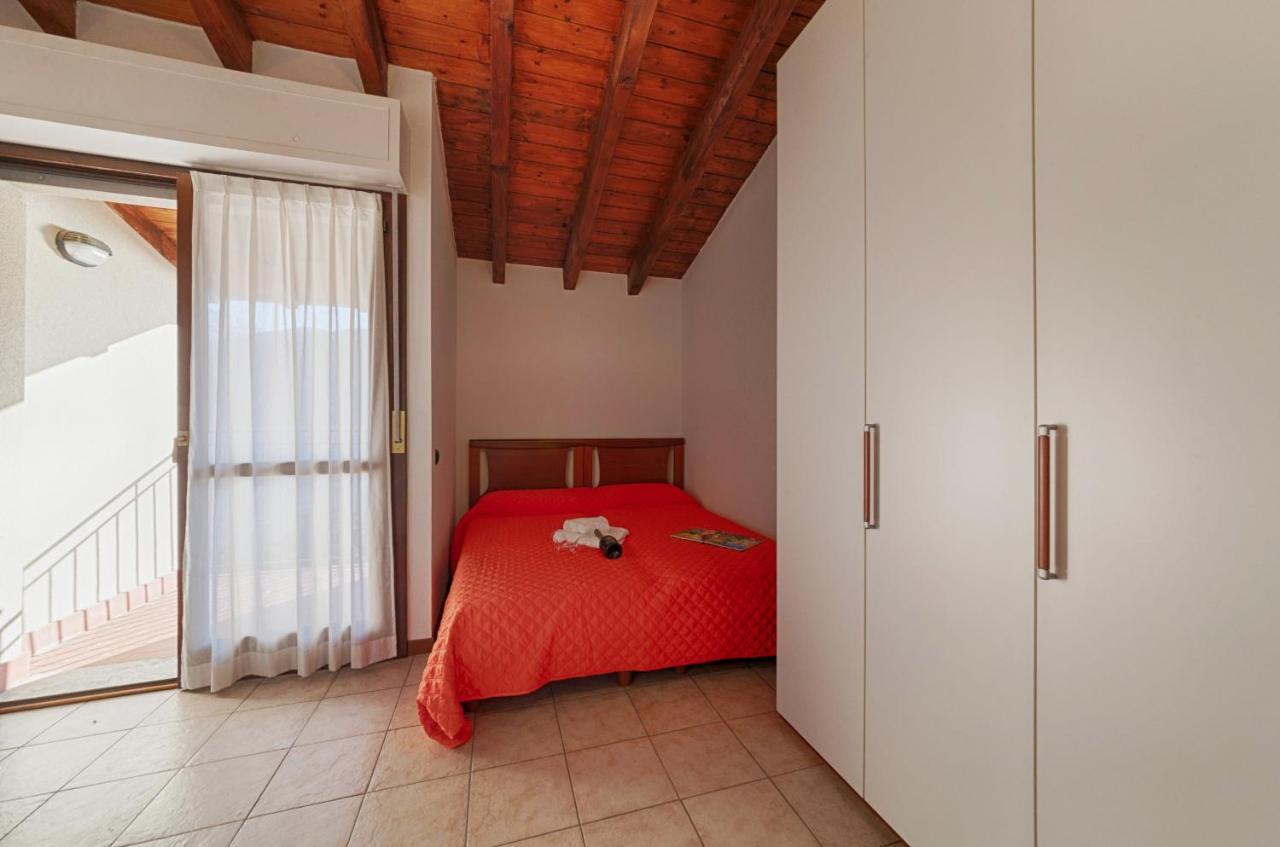 Apartment 3-bedroom Lakeview At The