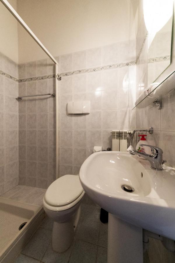 3-bedroom Lakeview At The *