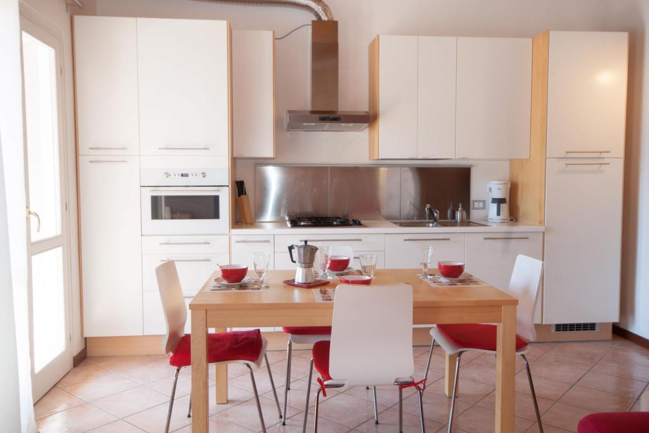 Casa Del Sole - Sleeps 4 With Shared Pool Casa vacanze *