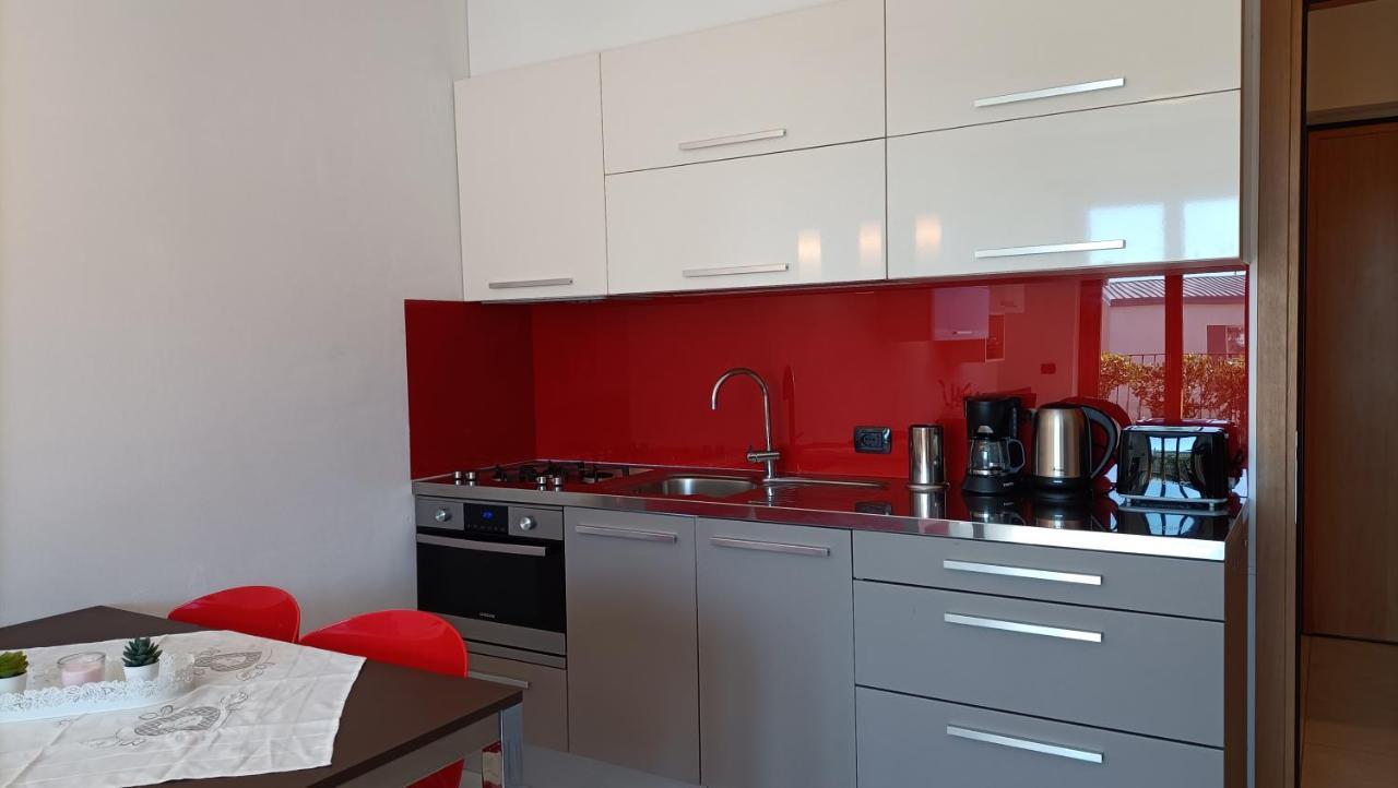 With Swimming Pool And View - Larihome A17