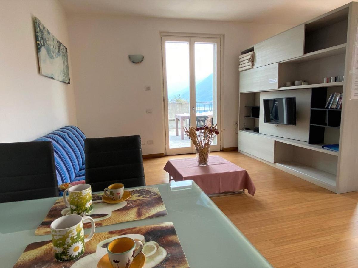 The Silver With Terrace View Apartment Argegno