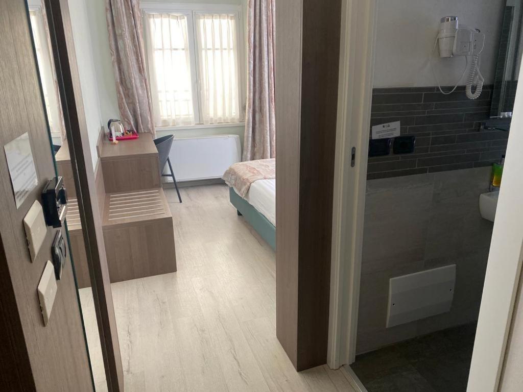 Hotel Di 4*