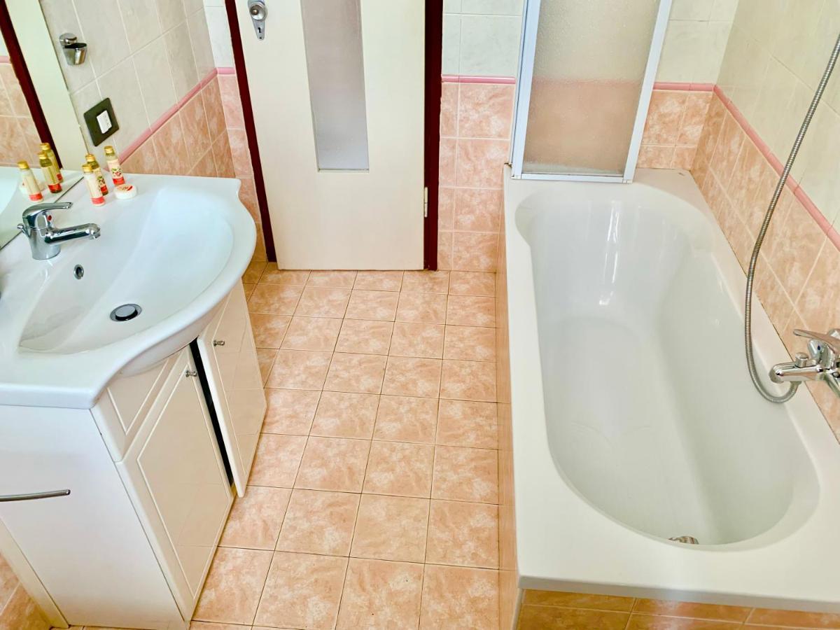 Casa Rosanna - Your In Apartment Como
