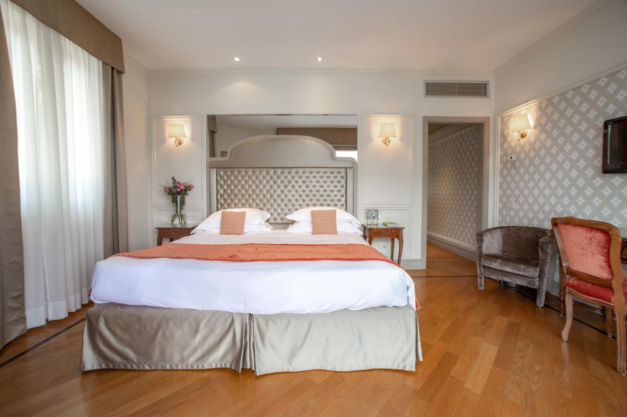 Hotel Flori 4*