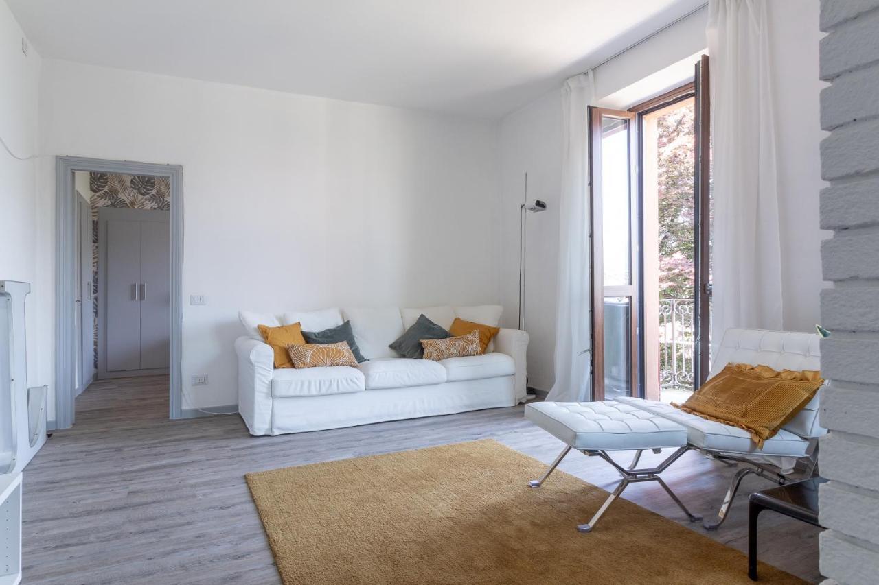 L Lake Apartment