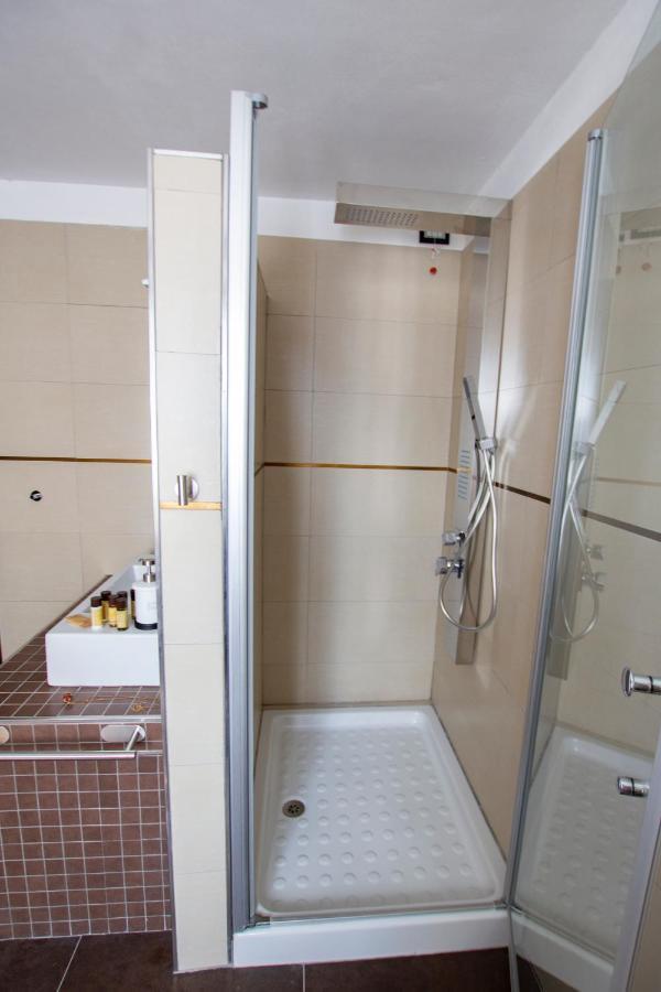 Apartment Ca' Lisa E Sofia Lezzeno