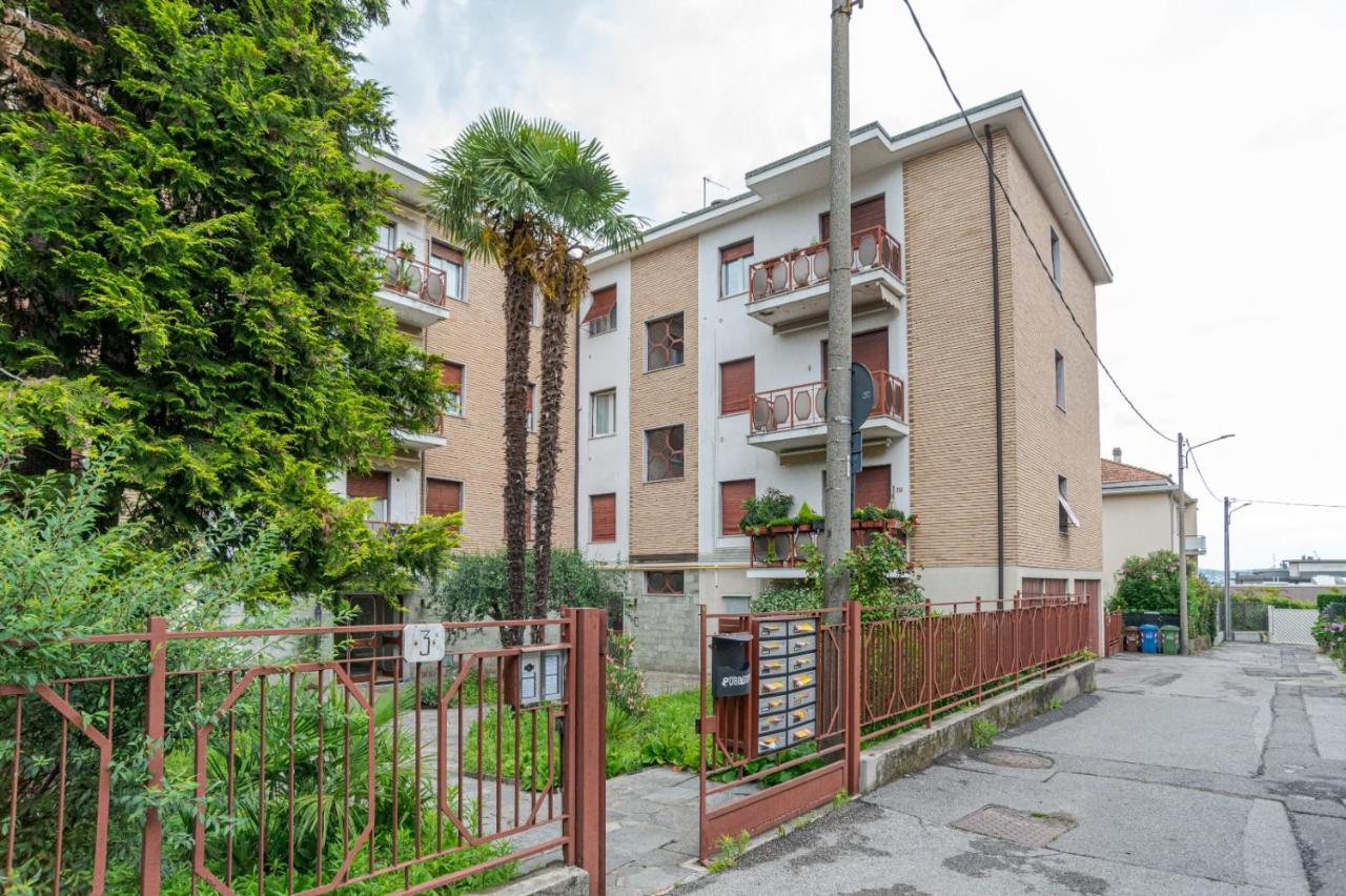 Lovely & Quiet - With Balcony & Parking Appartamento *