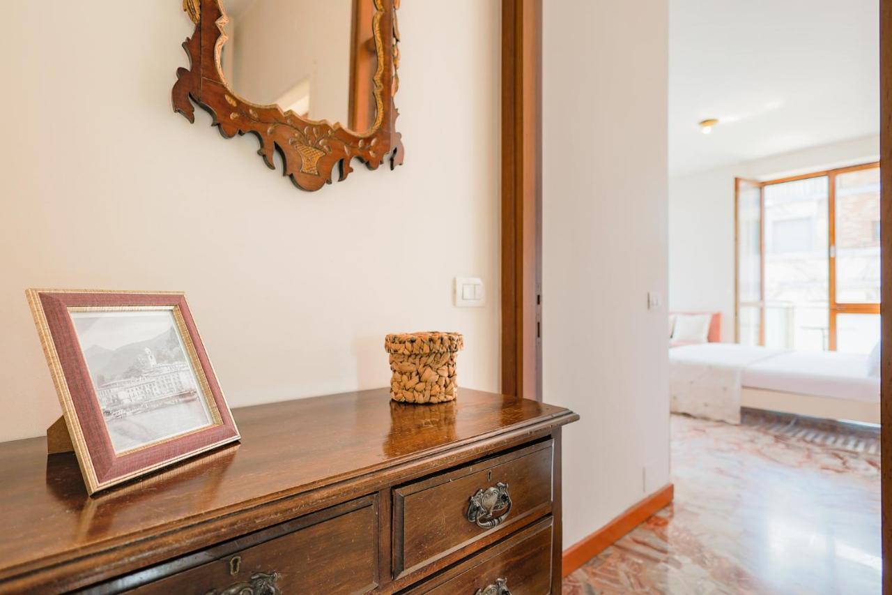 Piazza Cavour View - Bymyhomeincomo Apartment