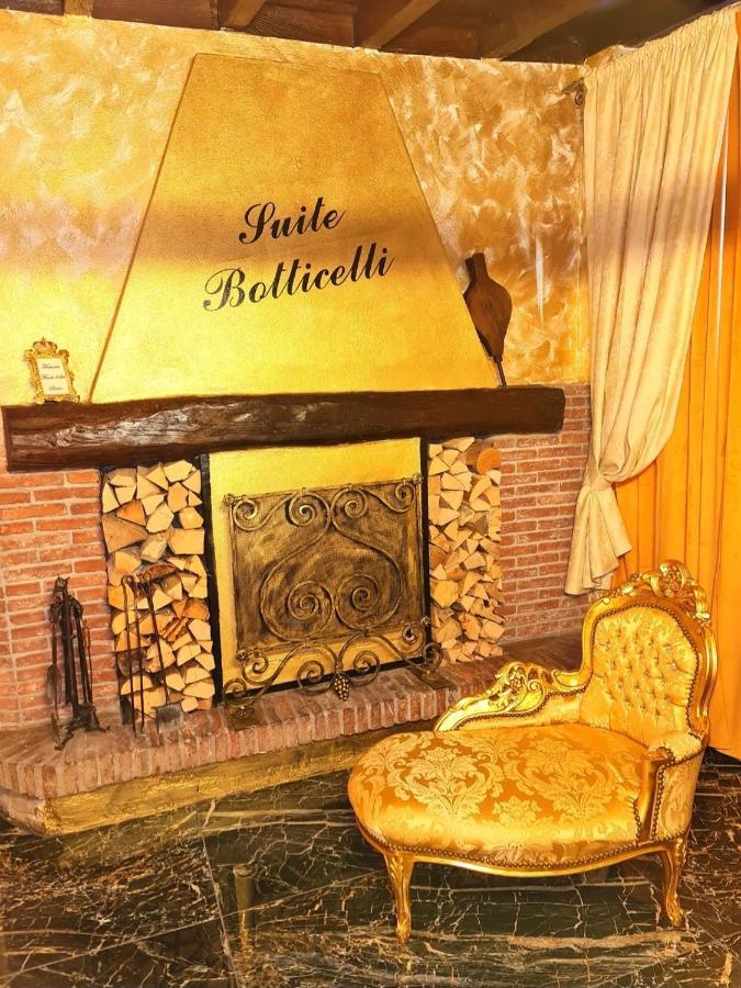 Love hotel Botticelli
