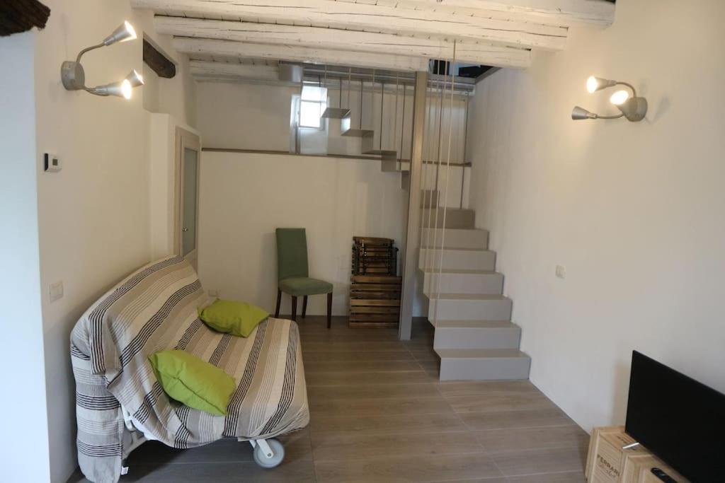Traditional Piazza Home/balcony/ Private Garden Cernobbio