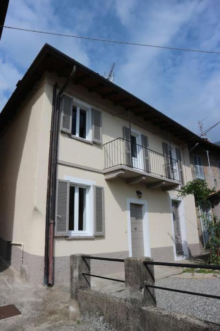 Traditional Piazza Home/balcony/ Private Garden * Cernobbio