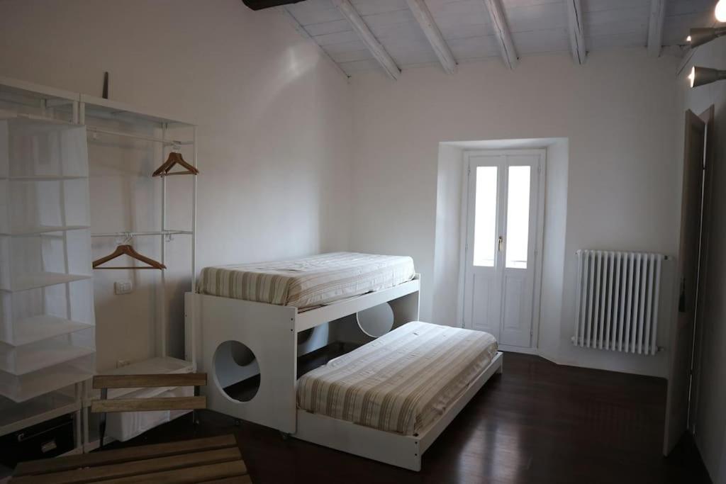 Apartment Traditional Piazza Home/balcony/ Private Garden