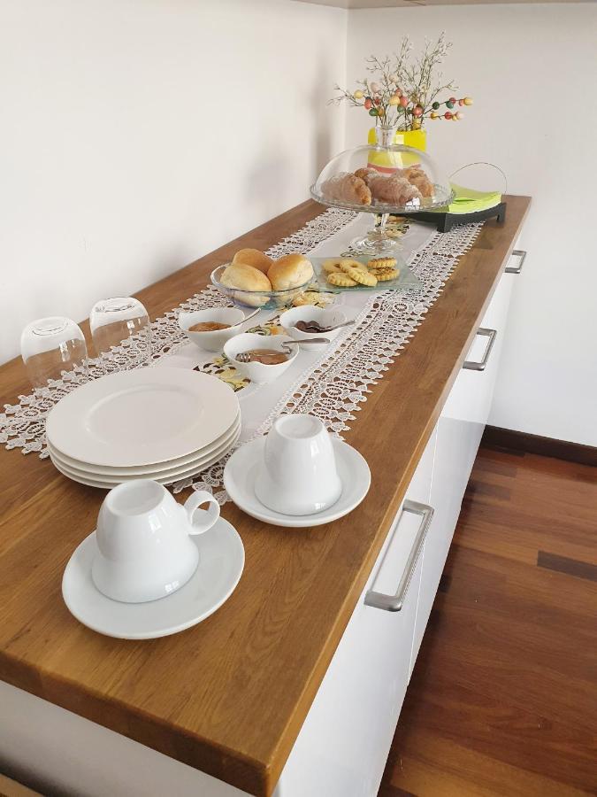 Ghira Bed & Breakfast Tavernerio