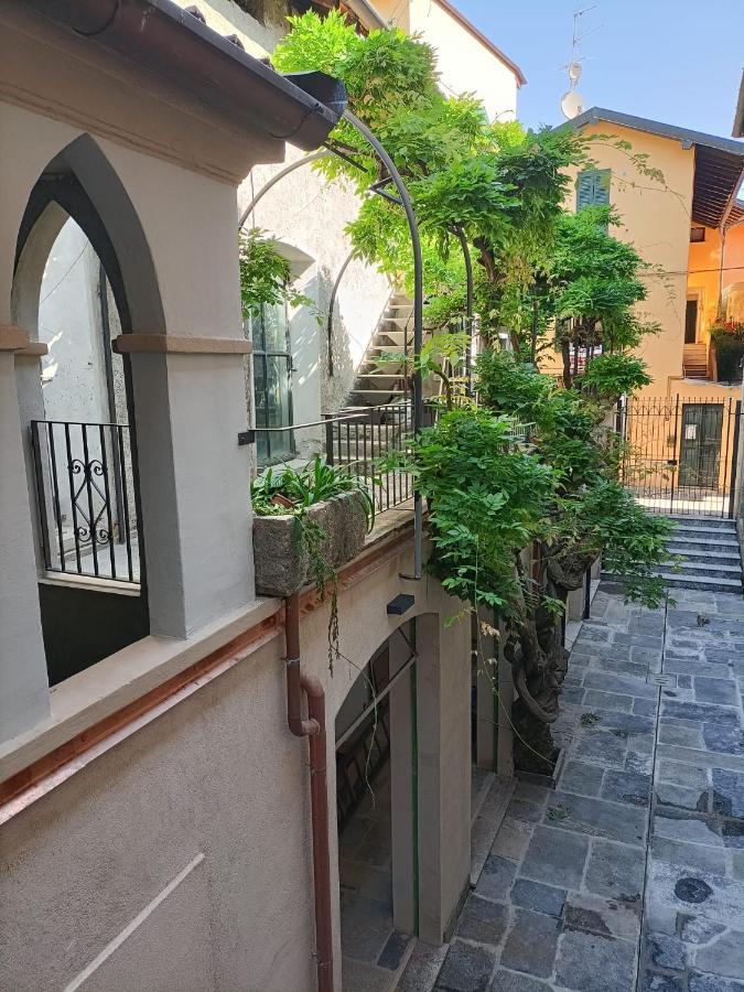 Wisteria Court - 2 -