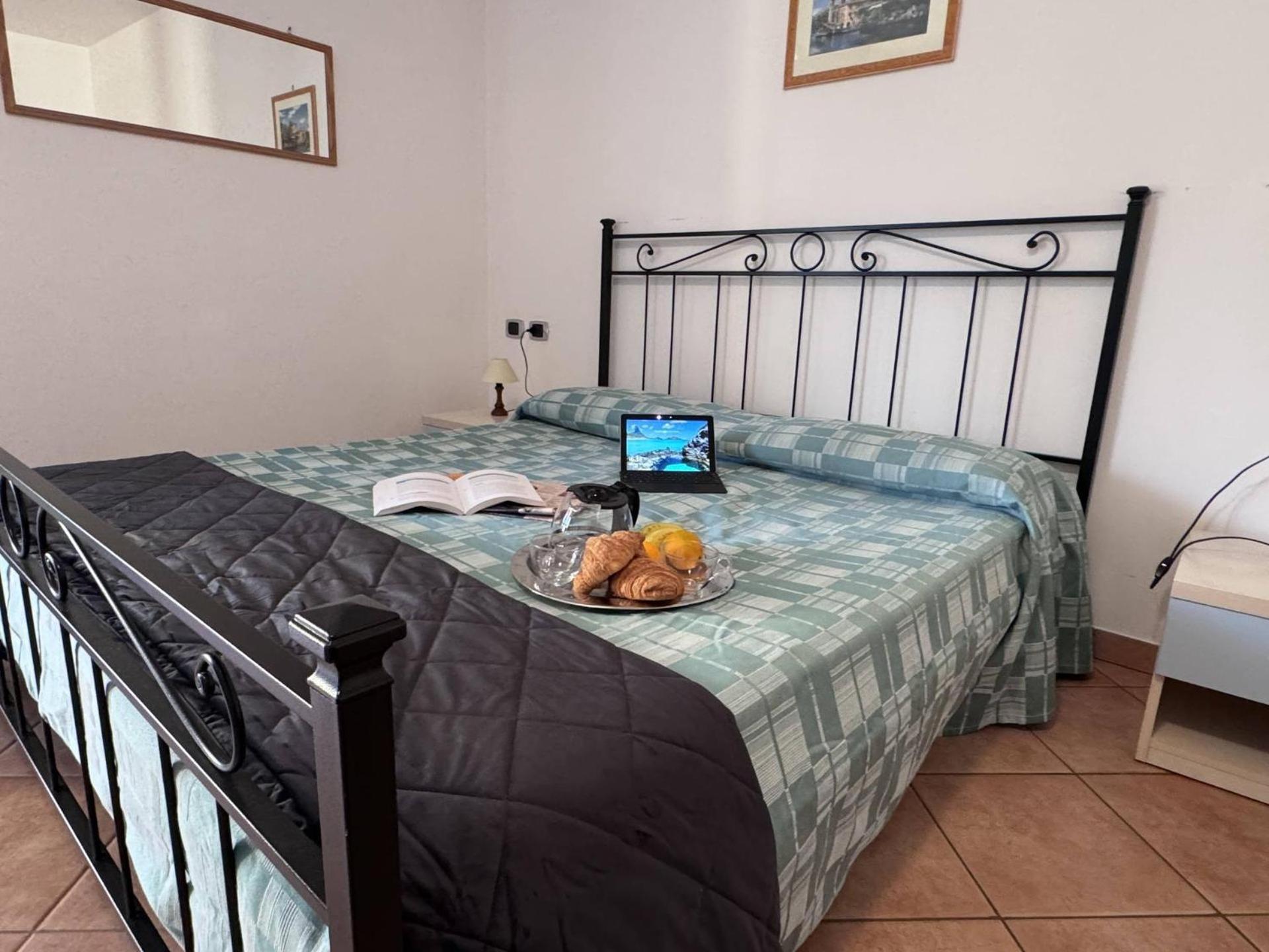 Letizia Aparthotel 3*