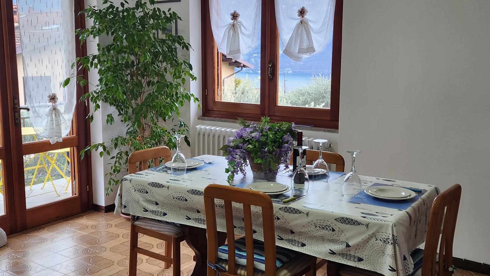 L'ulivo View In Private Street Apartment Lierna