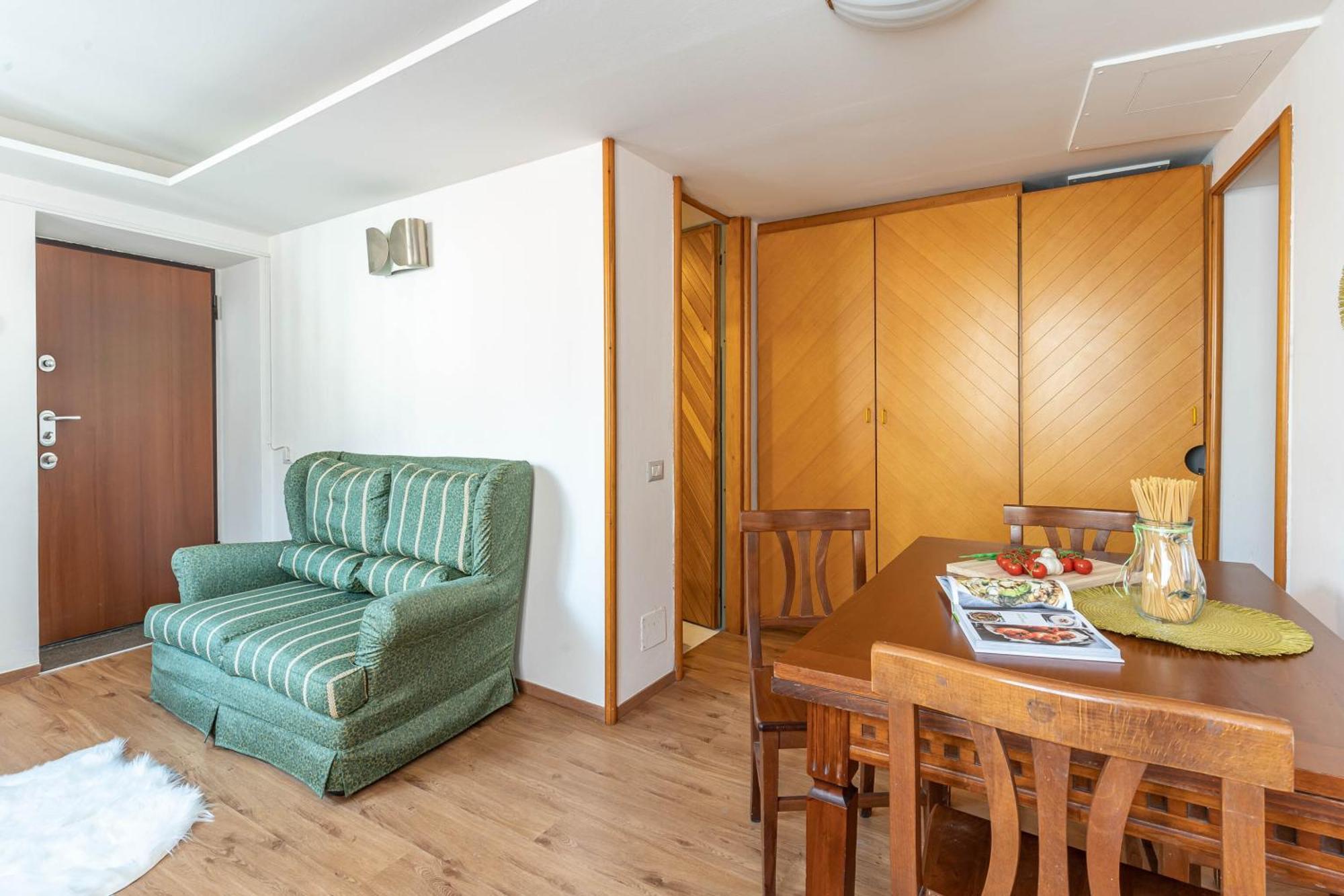 Apartment Duomo & Station - Self Check-in & Access