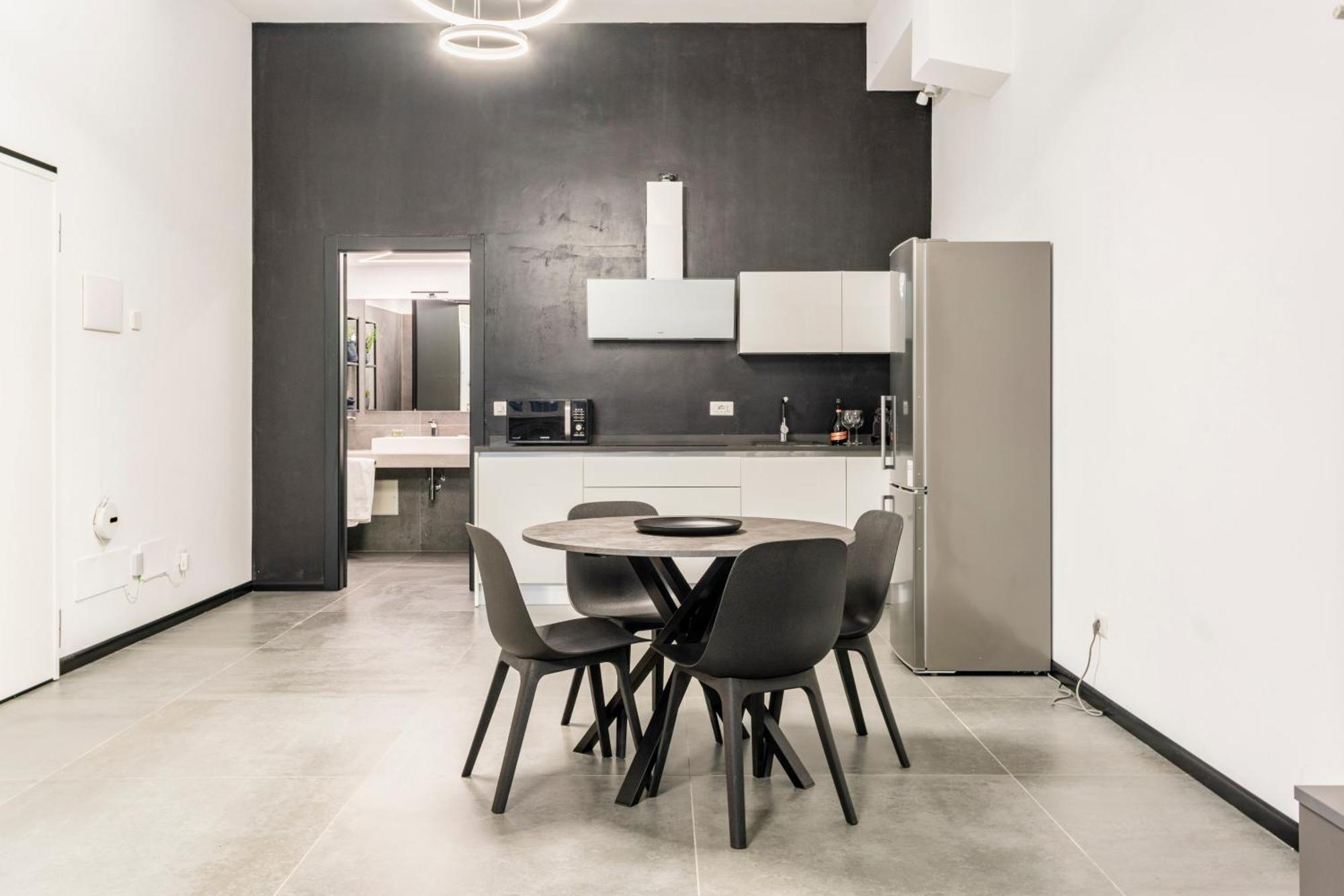 Diaz Novantuno - Luxury Center Apartment *