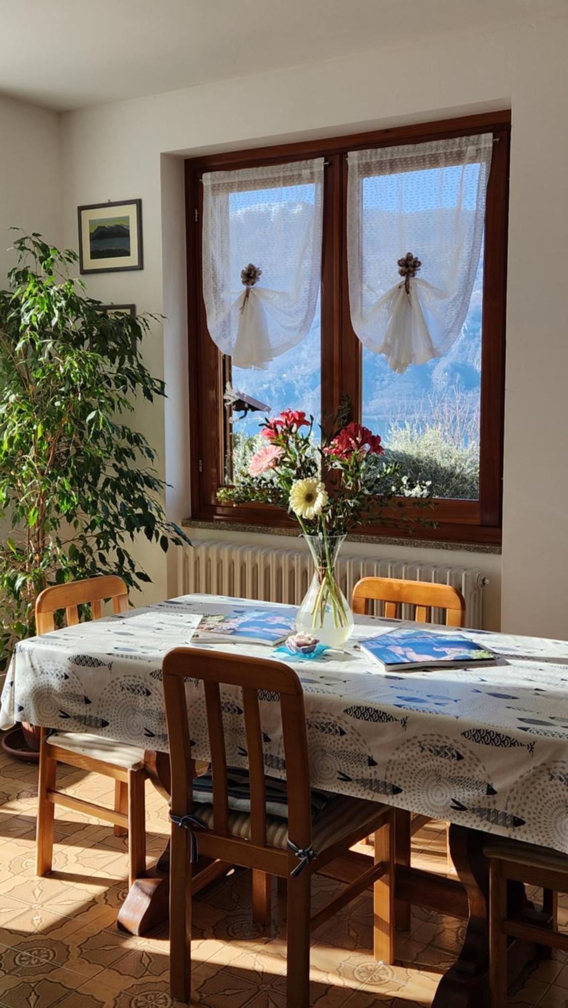 L'ulivo View In Private Street Lierna