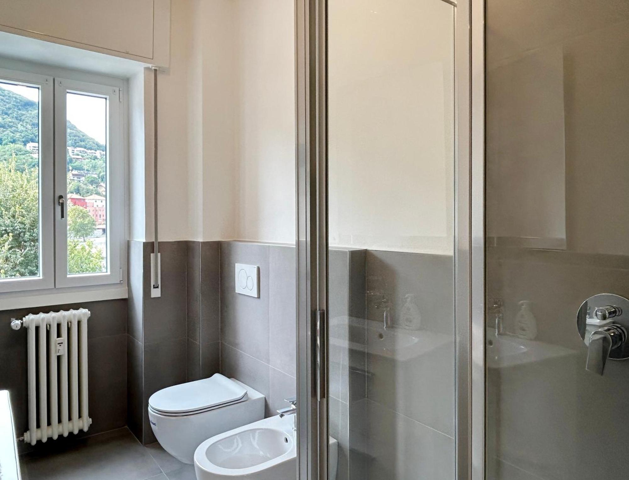 Lakefront Retreat Apartment Lecco