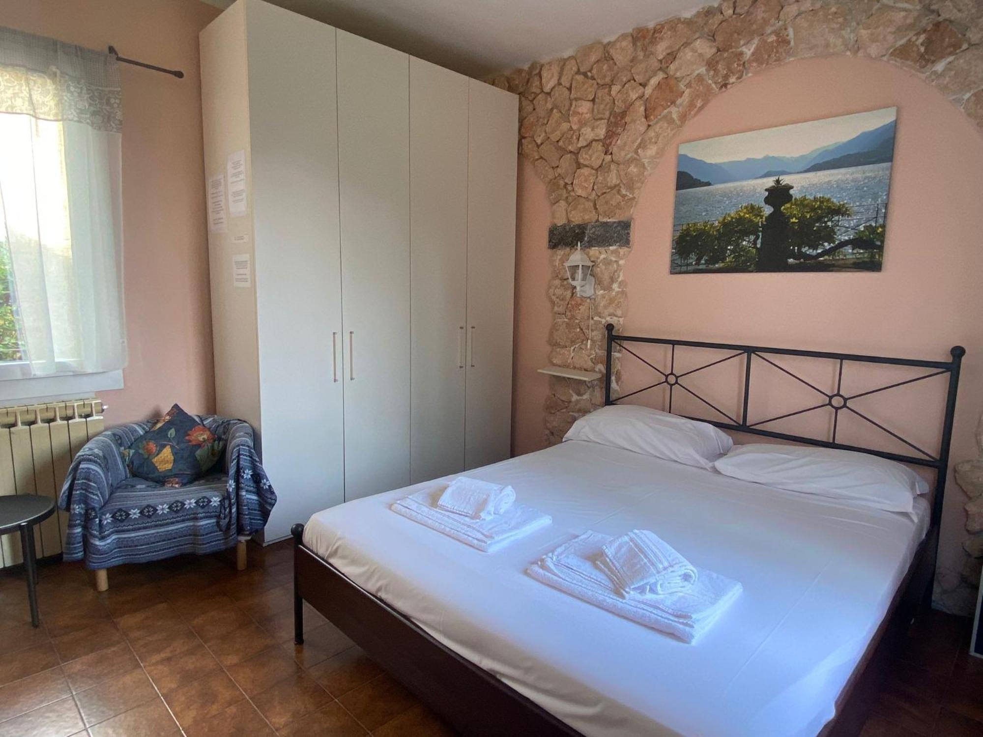 The Lovers - Independent Little House With Garden Argegno