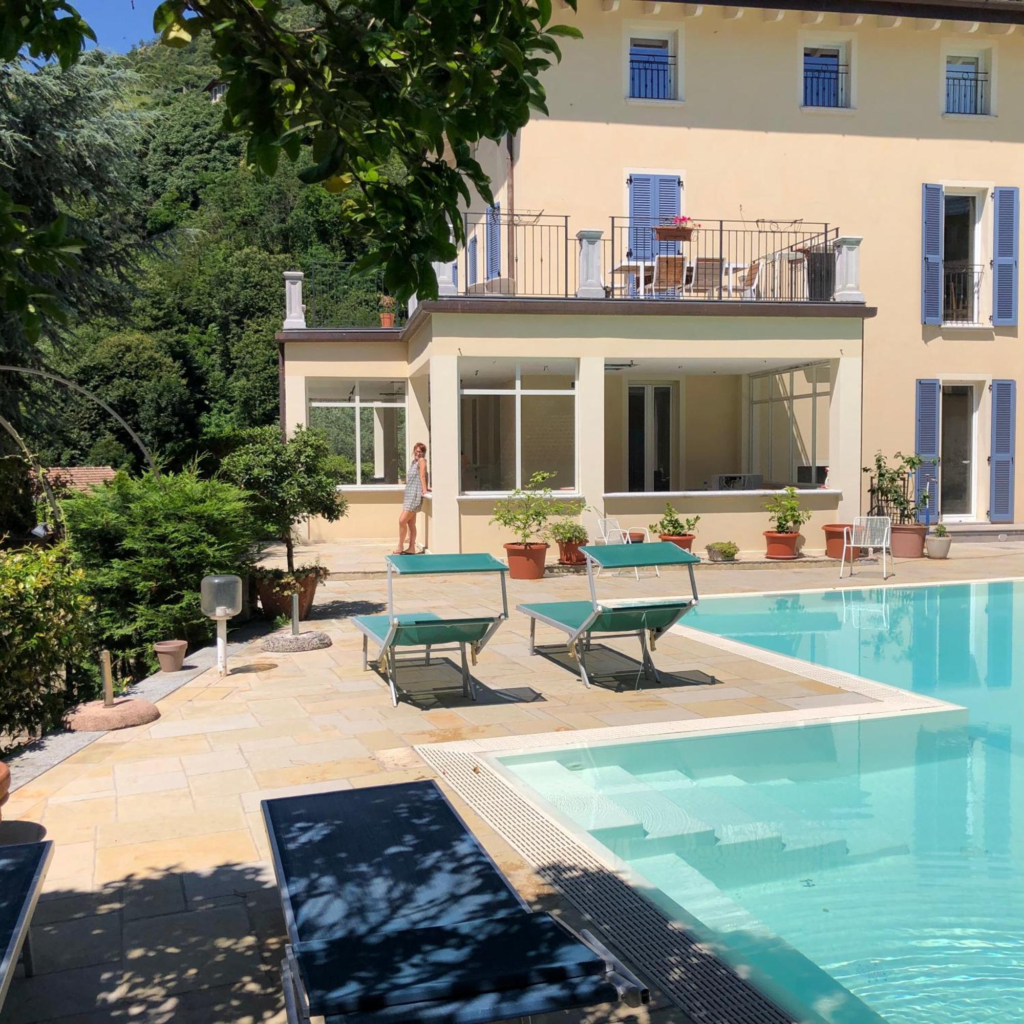 Apartment Eden Jacuzzi Pool & Private Parking *