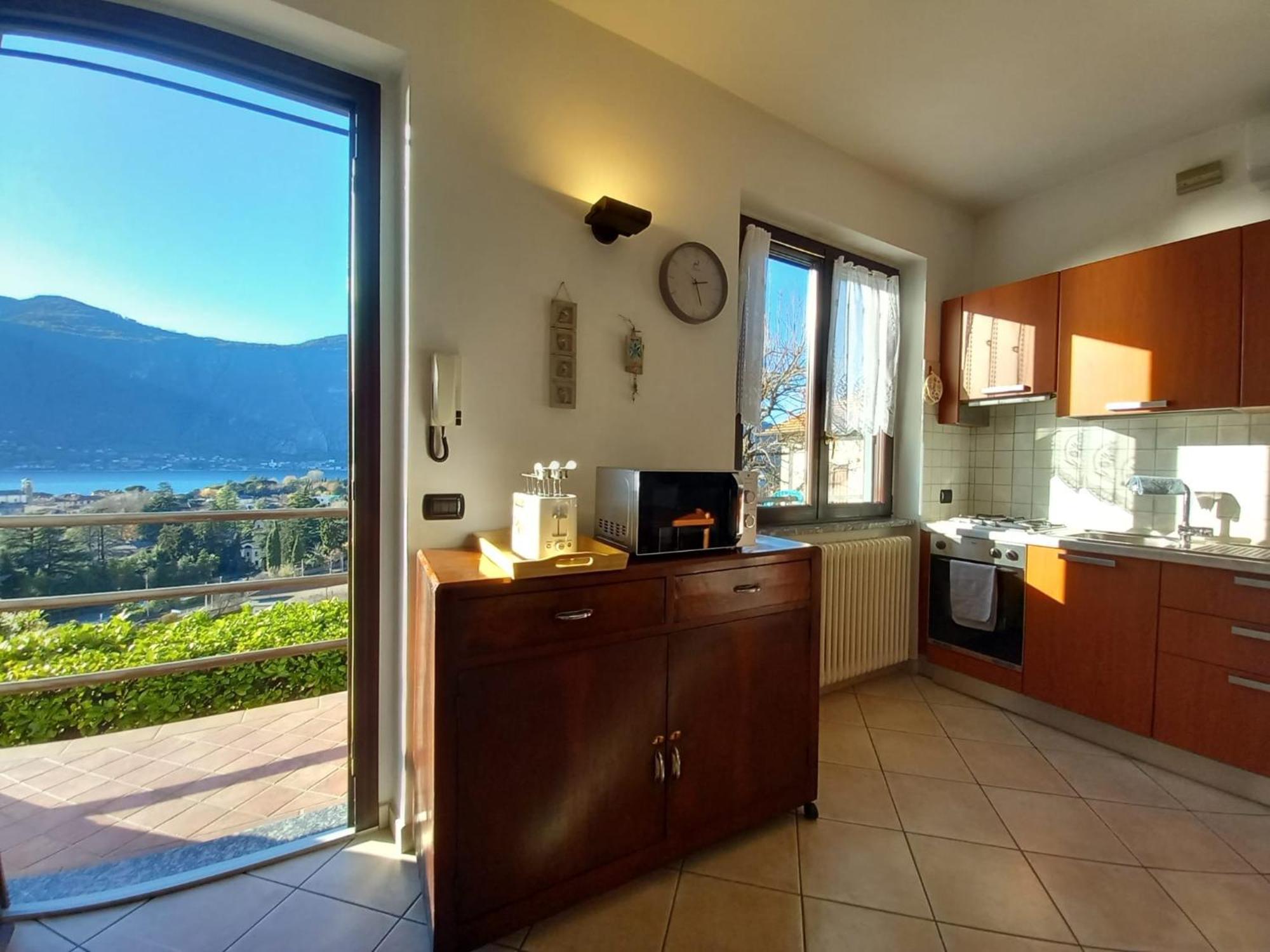 And Guzzi View - Holiday home *