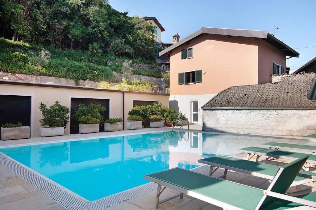 Eden Jacuzzi Pool & Private Parking * Domaso