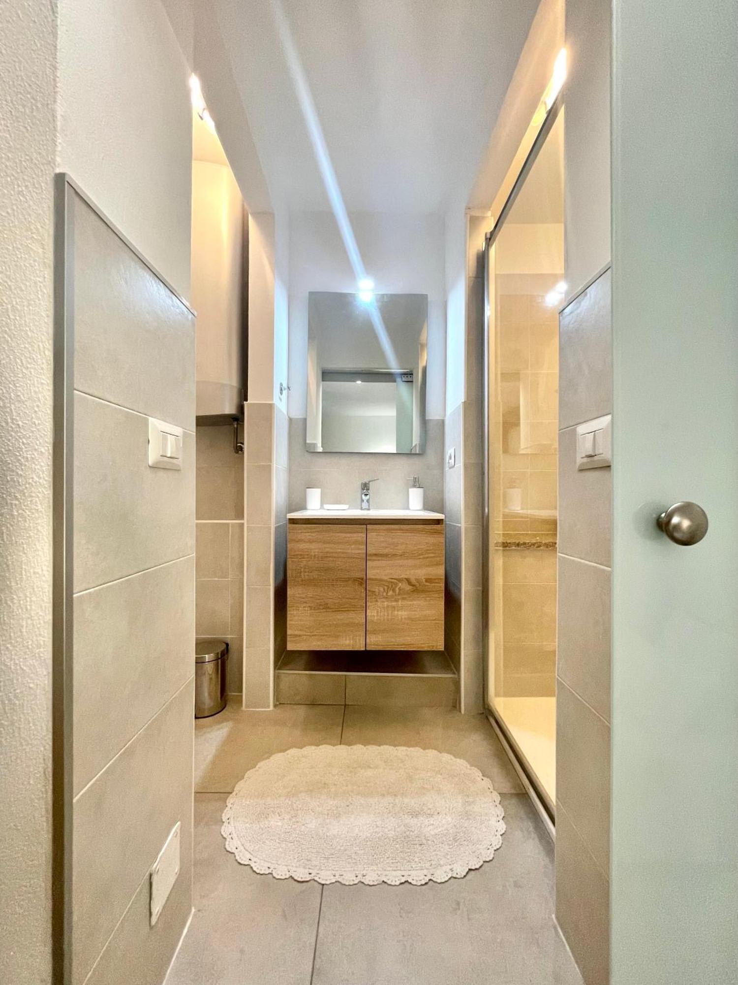 Lg - Boutique And - Apartment