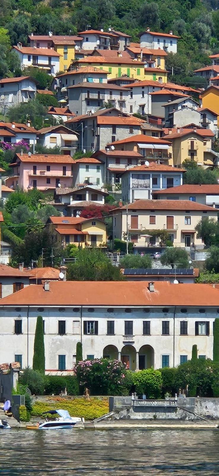 Villa Lora Villa, With View Ossuccio