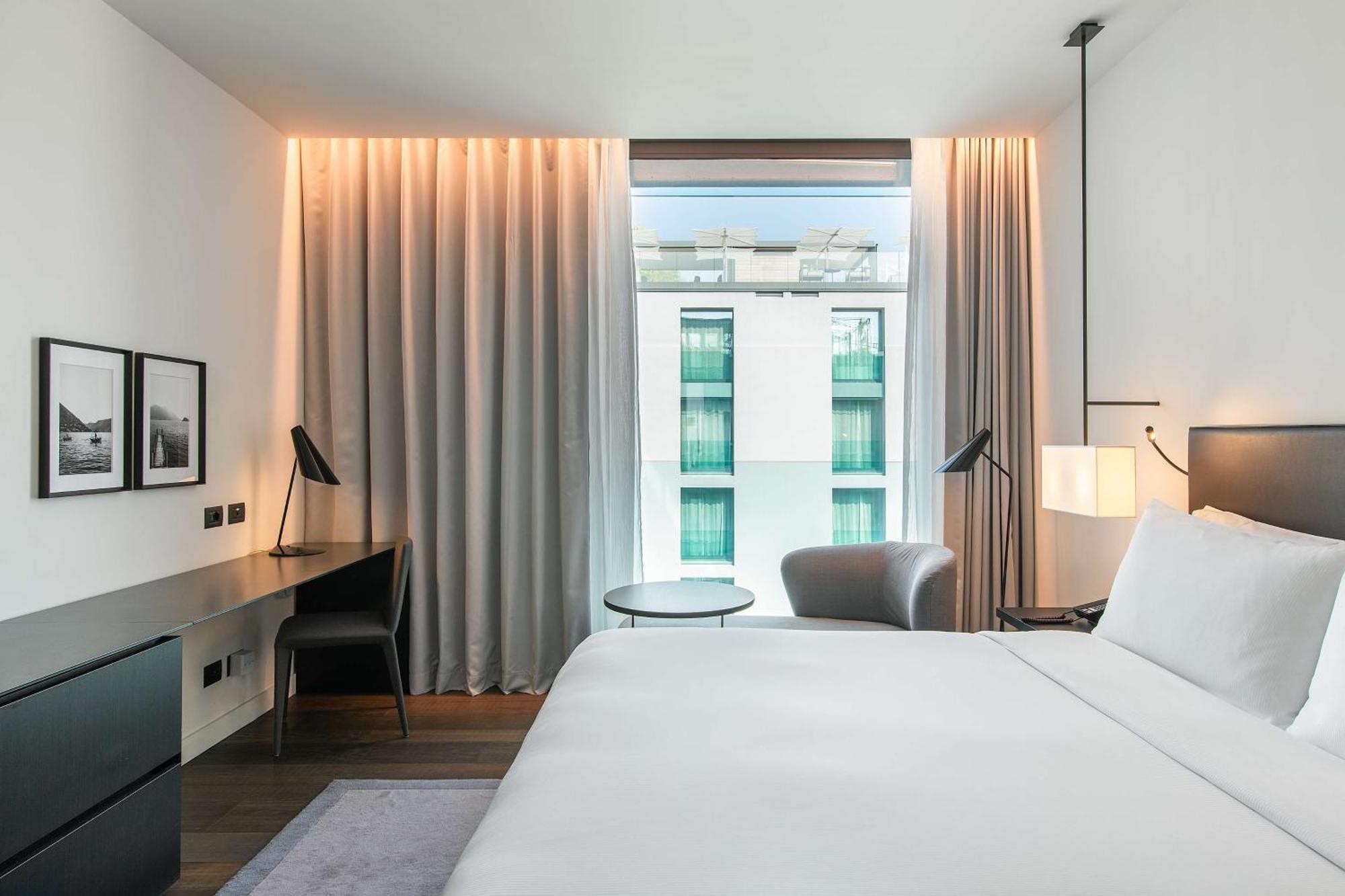 Hotel Hilton Como