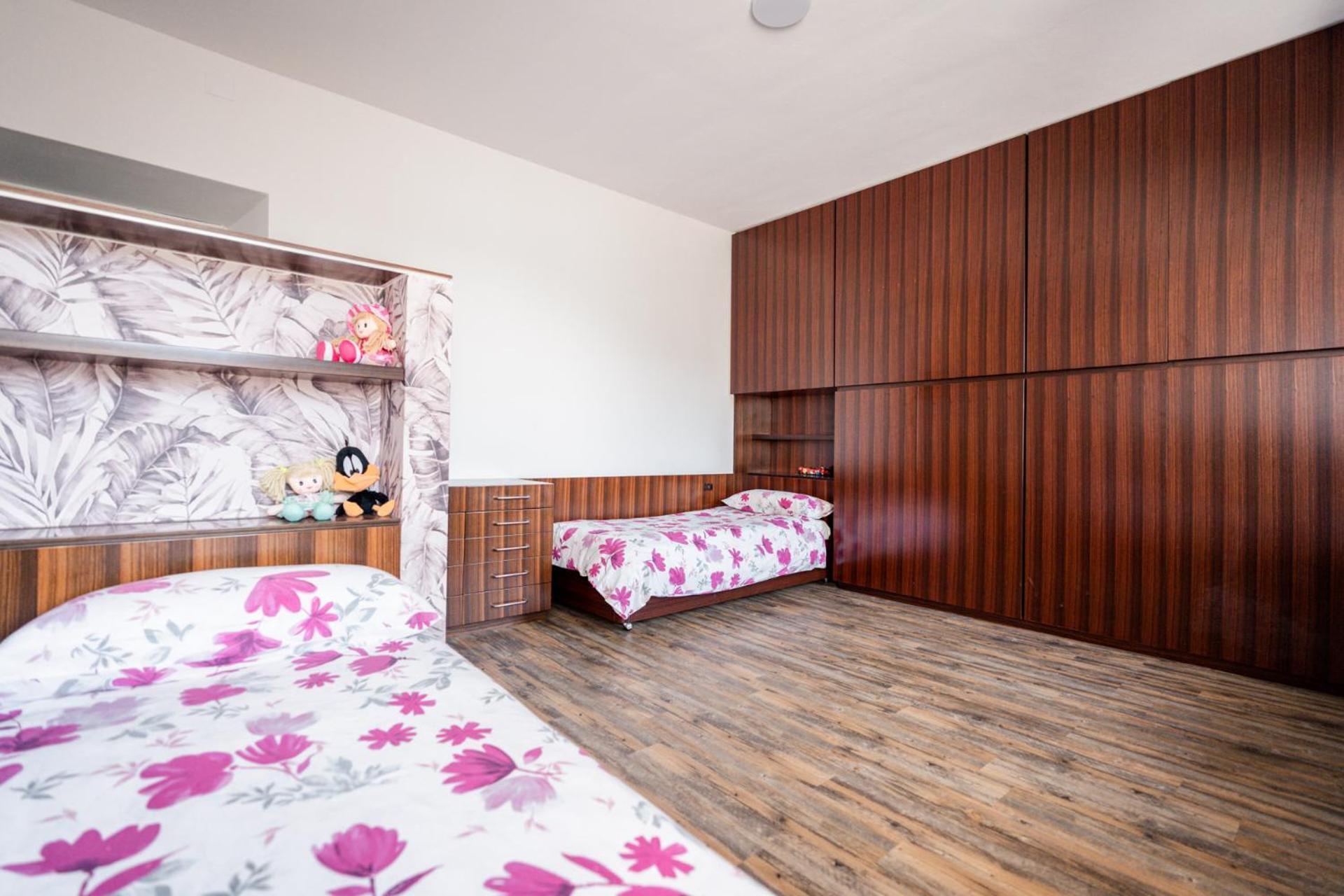 Dnart Holidays Holiday home