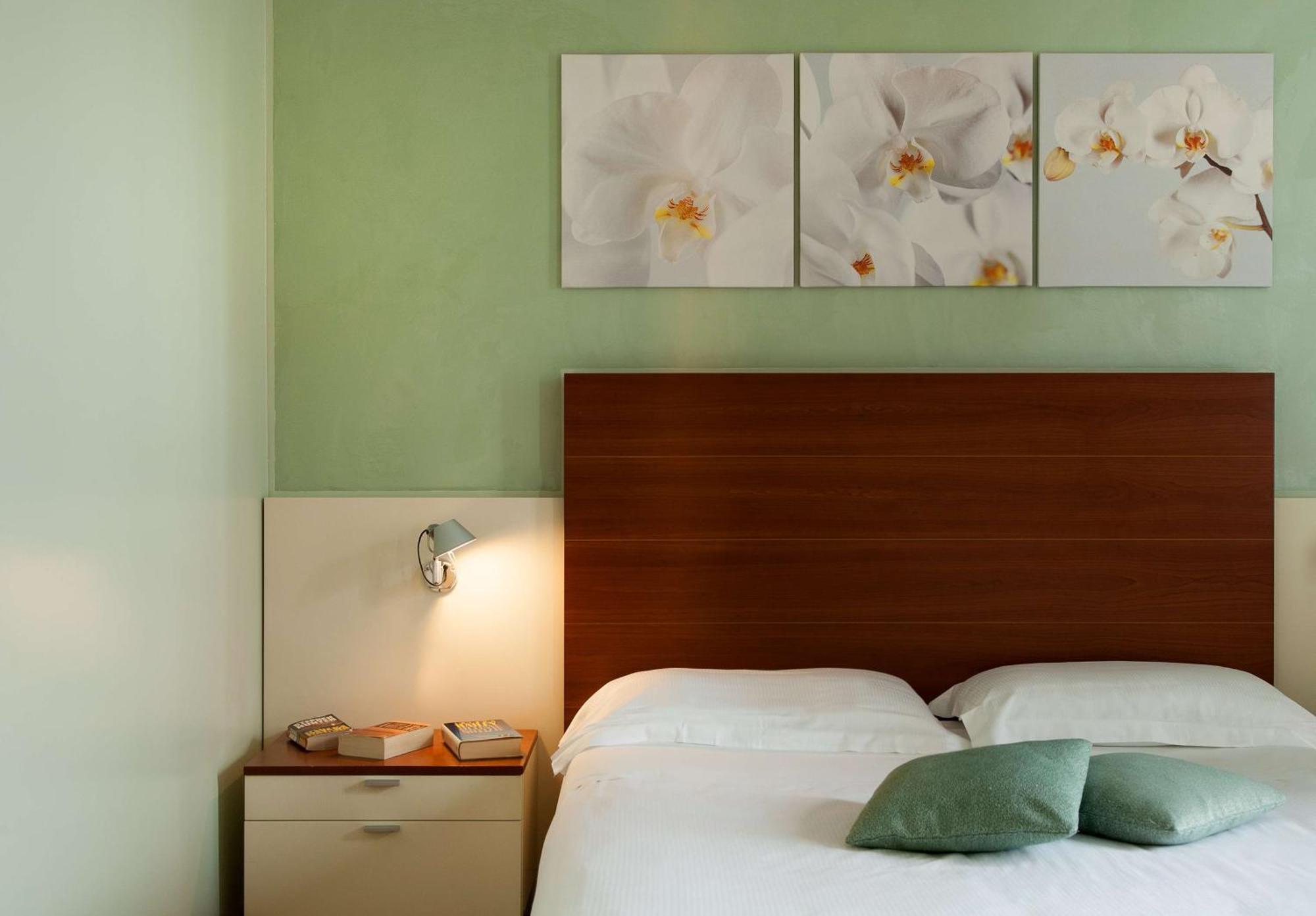 Hotel Western Leonardo Da Vinci 4*
