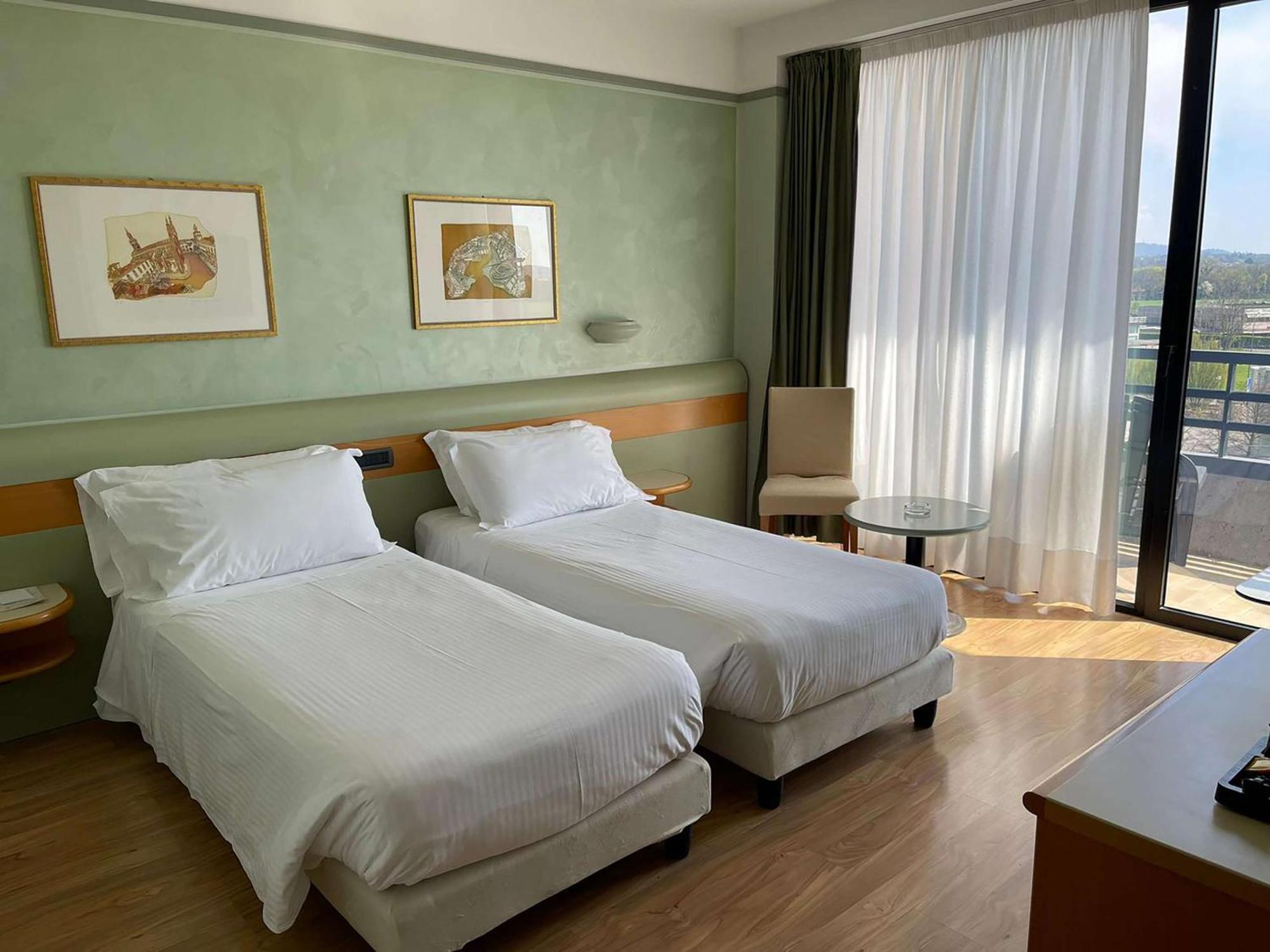 Hotel Western Leonardo Da Vinci 4*