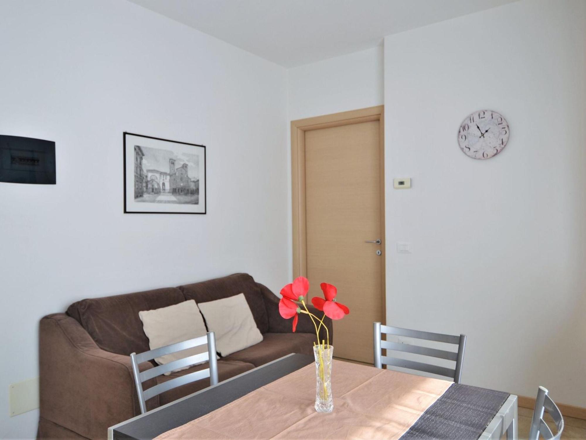 Simplistic In With Balcony Terrace Dervio