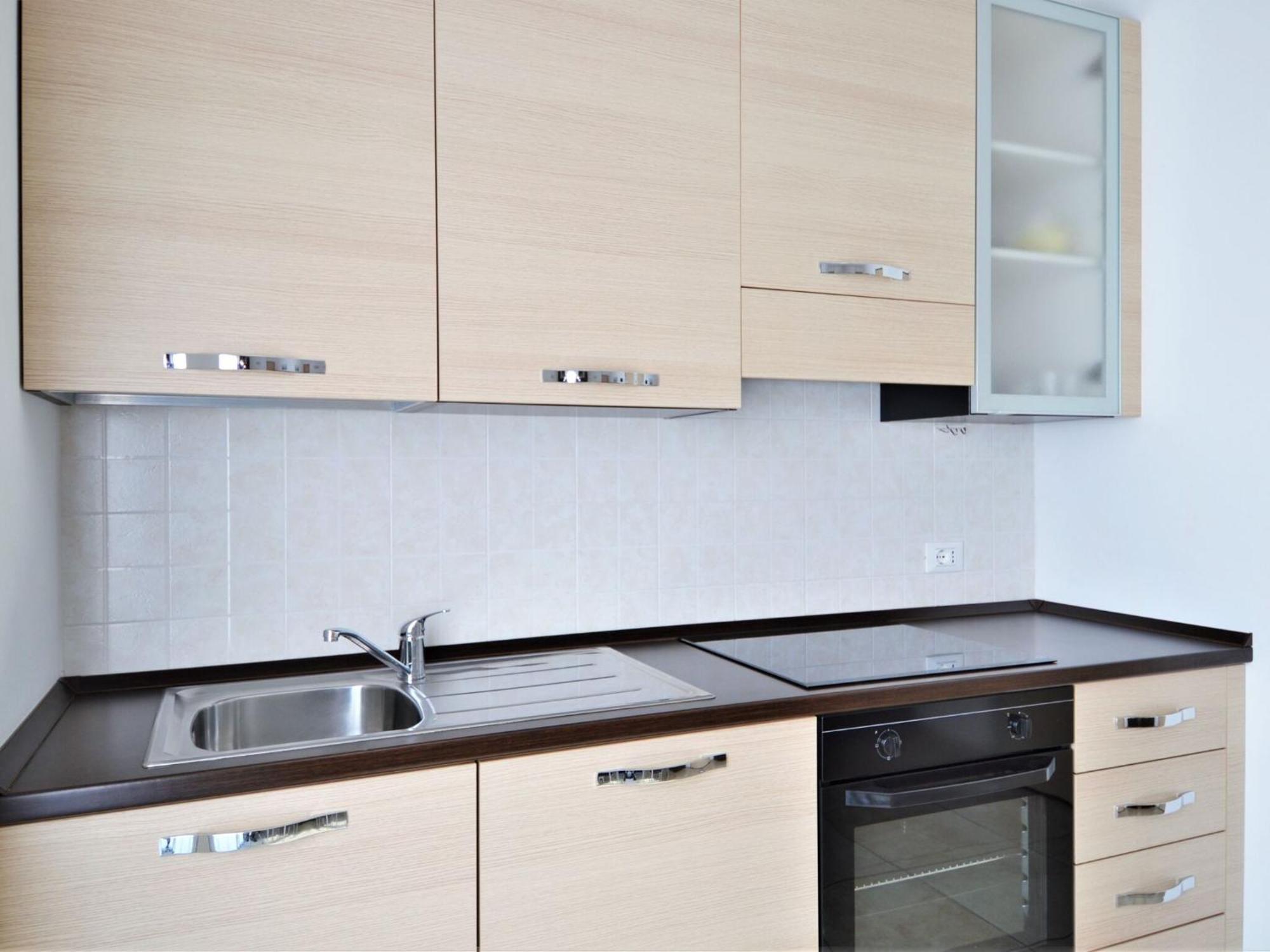 Apartment Simplistic In With Balcony Terrace *