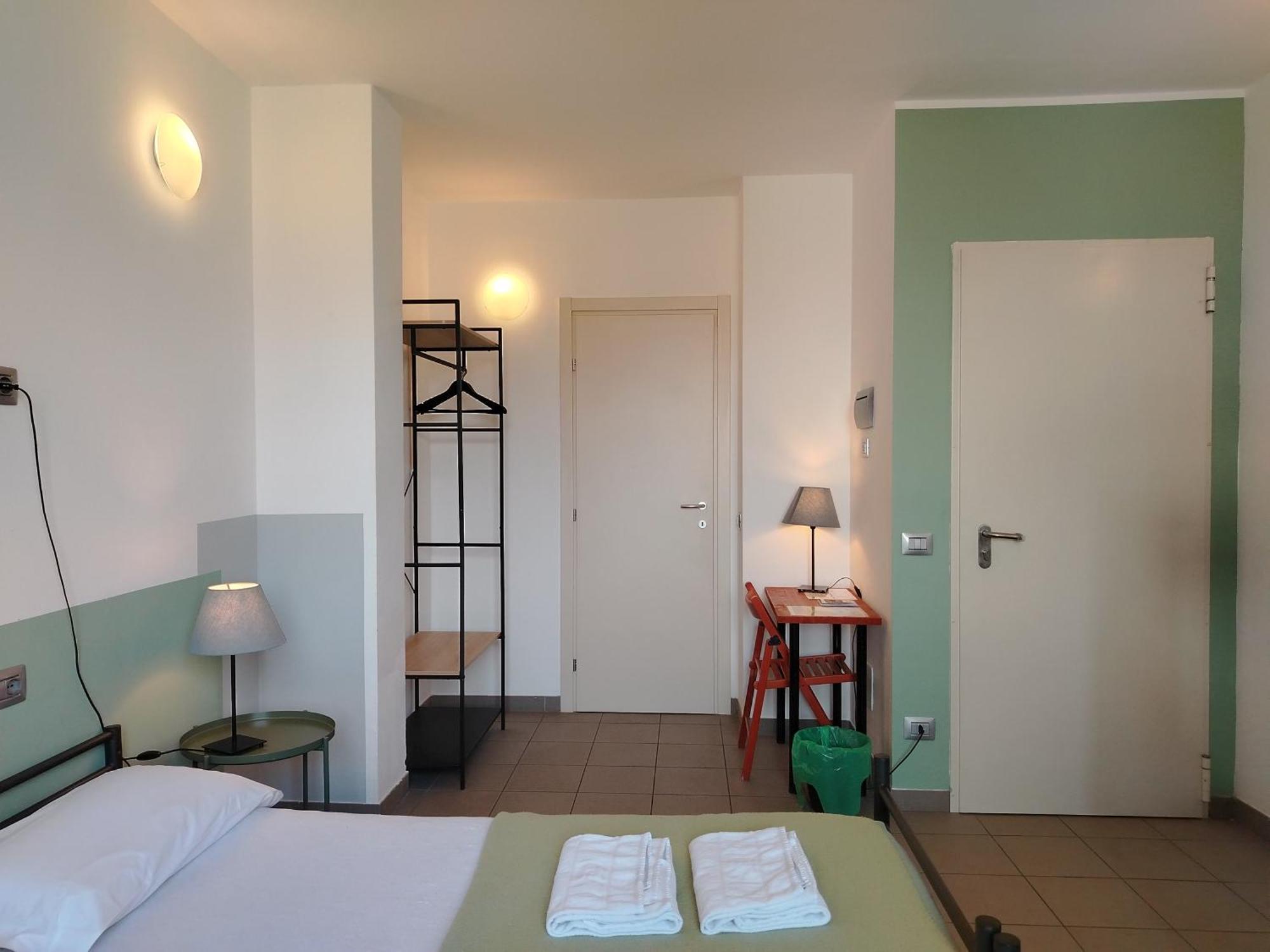 Lake Como Beach Hostel Domaso