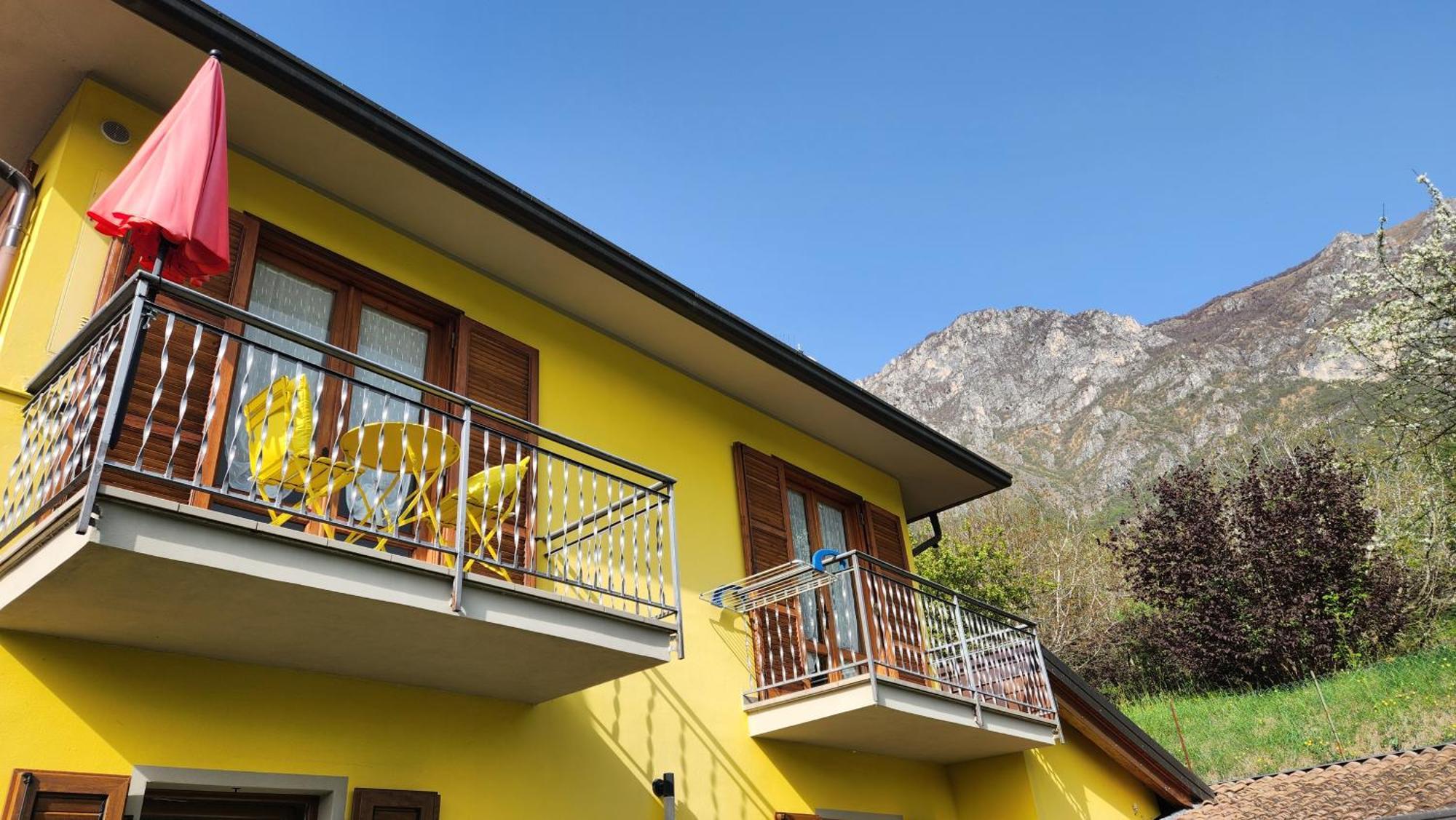 Apartment L'ulivo View In Private Street Lierna
