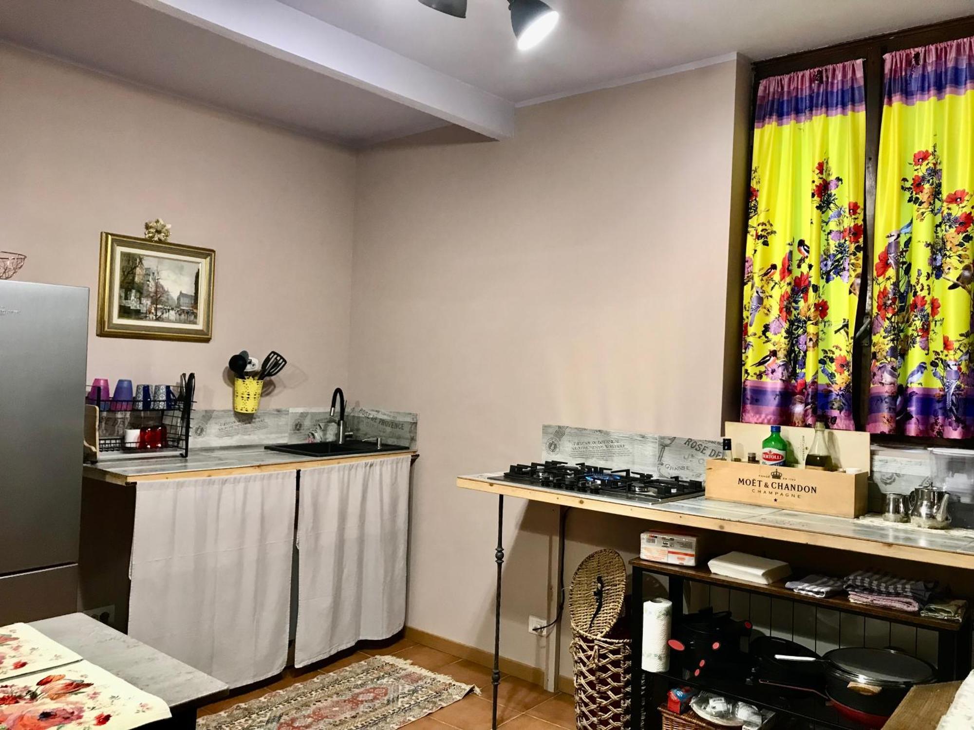 Villa In Oleandra With Privet Garden & Pool Dizzasco