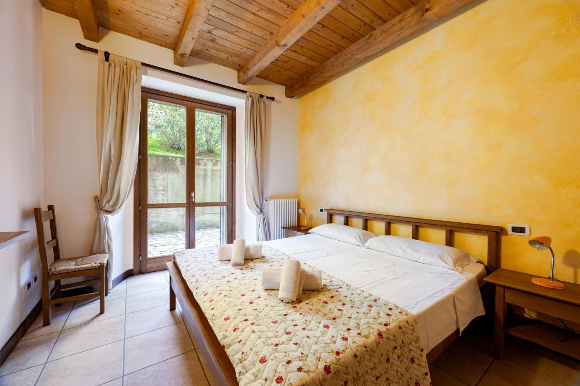 View Private Covered Parking And Terrace Apartment *