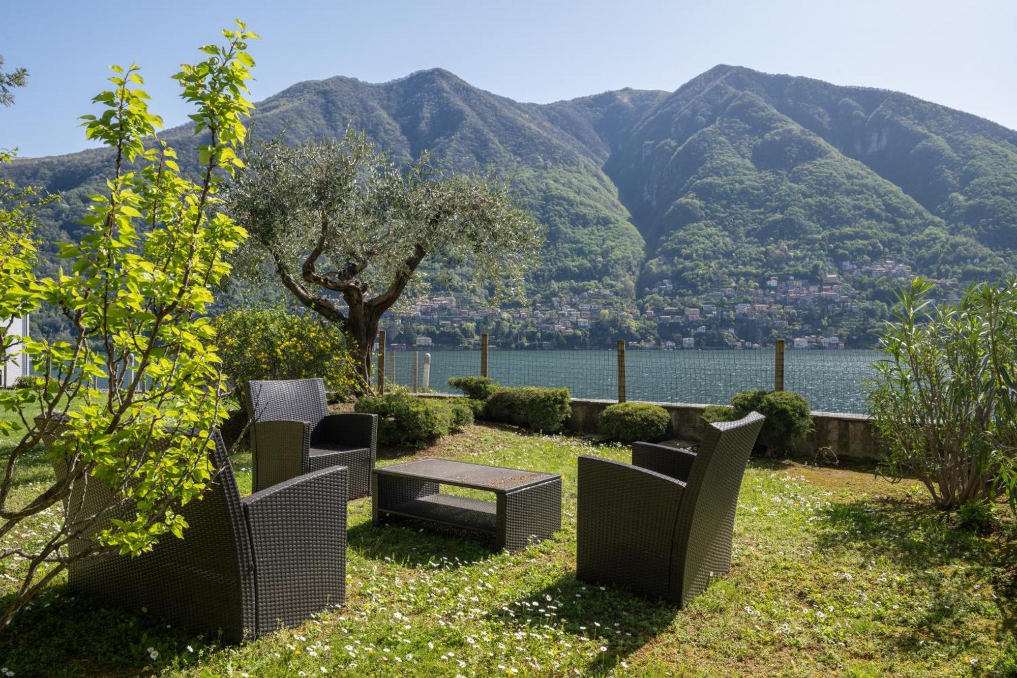View Private Covered Parking And Terrace Apartment Carate Urio