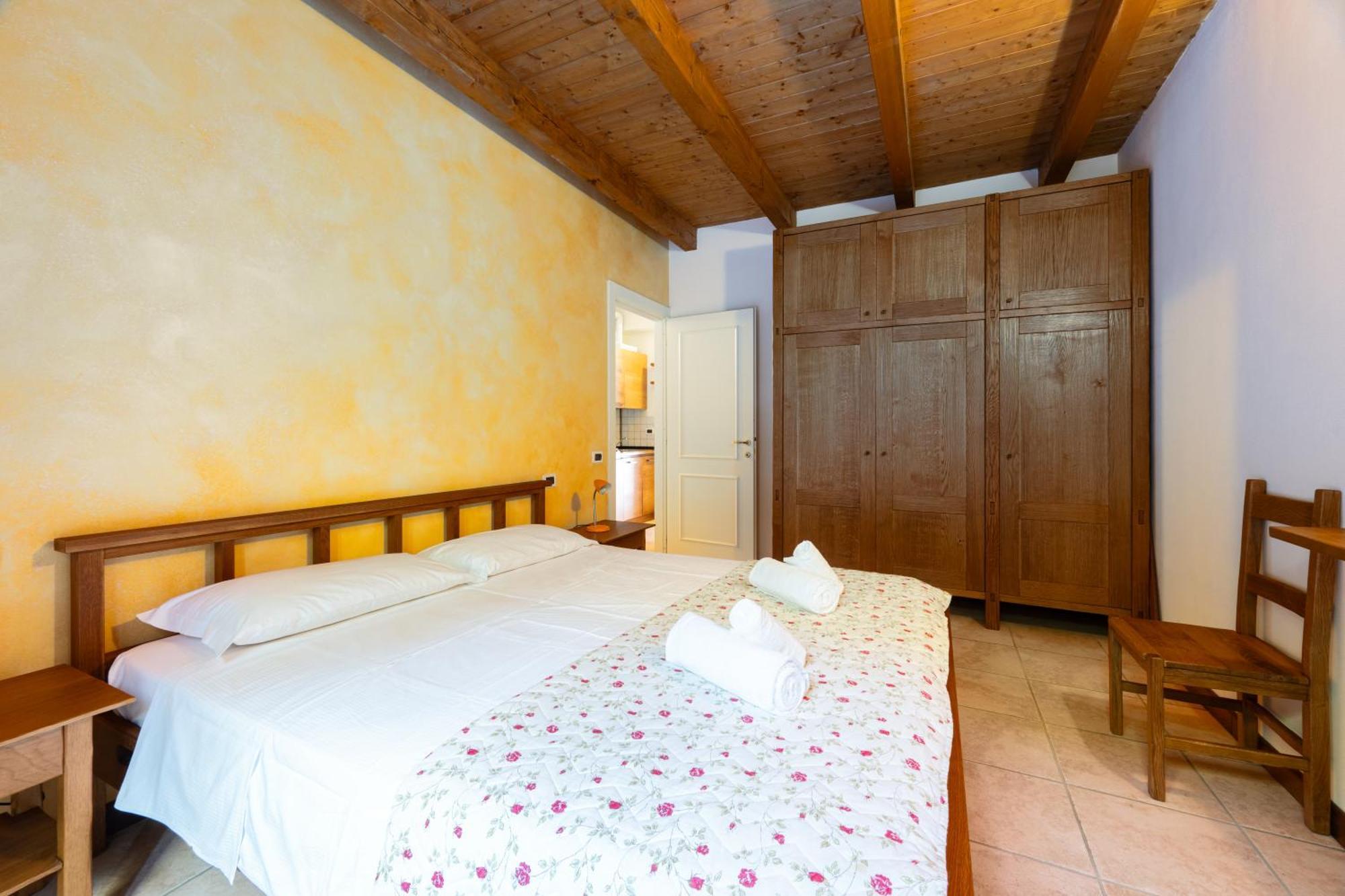 Apartment View Private Covered Parking And Terrace *