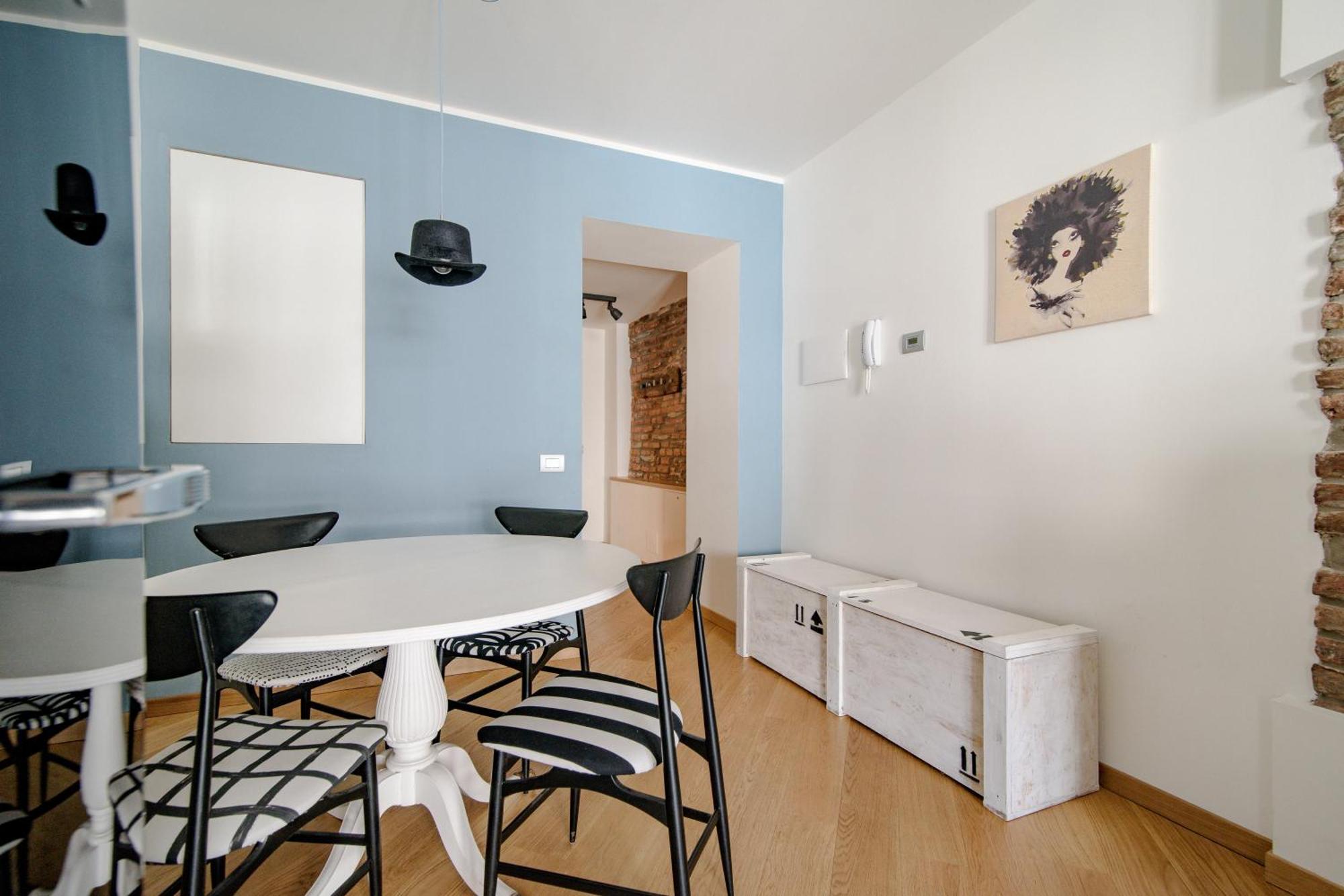 Gem Of The - Luxury Old Town Apartment Como