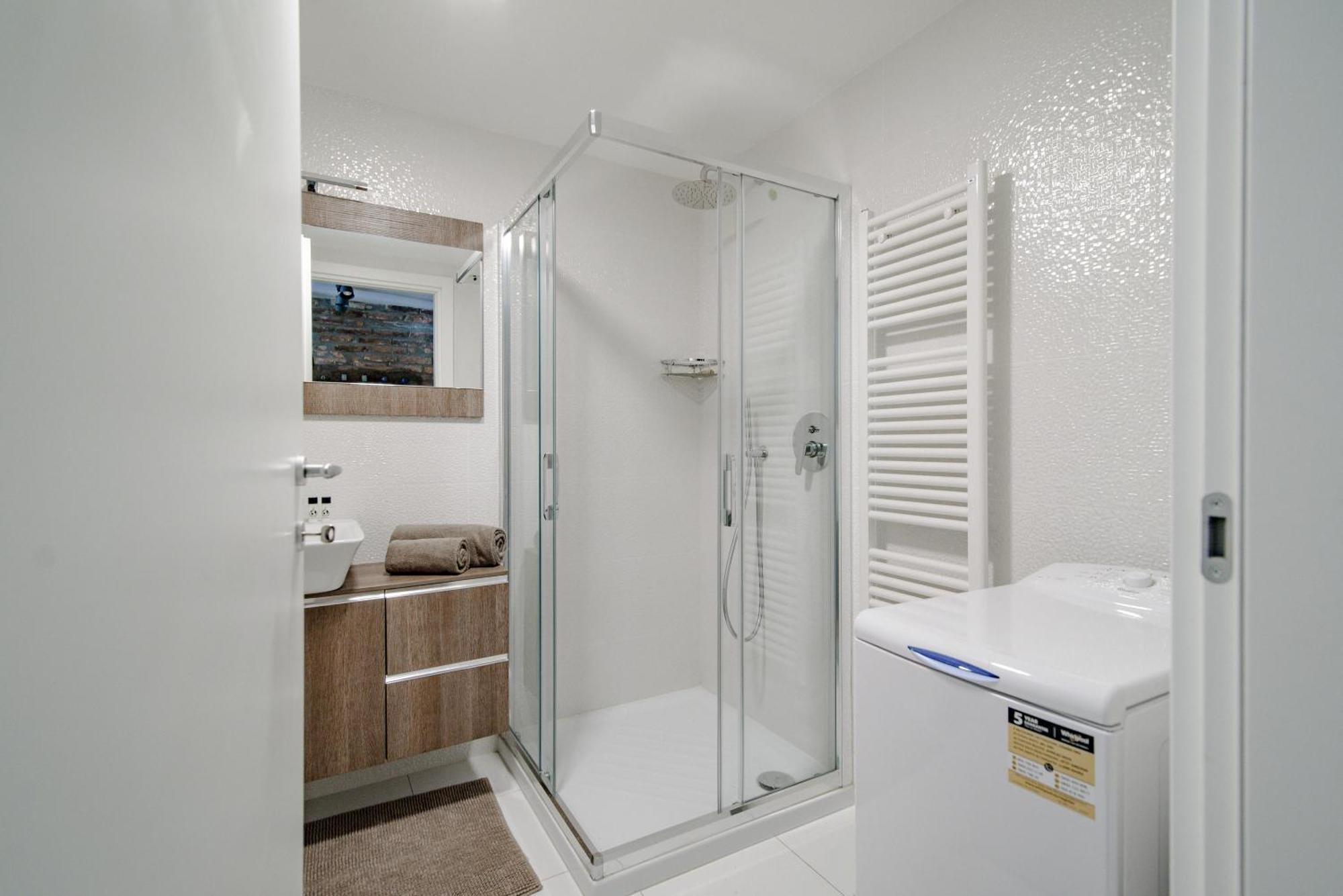 Gem Of The - Luxury Old Town Apartment Como