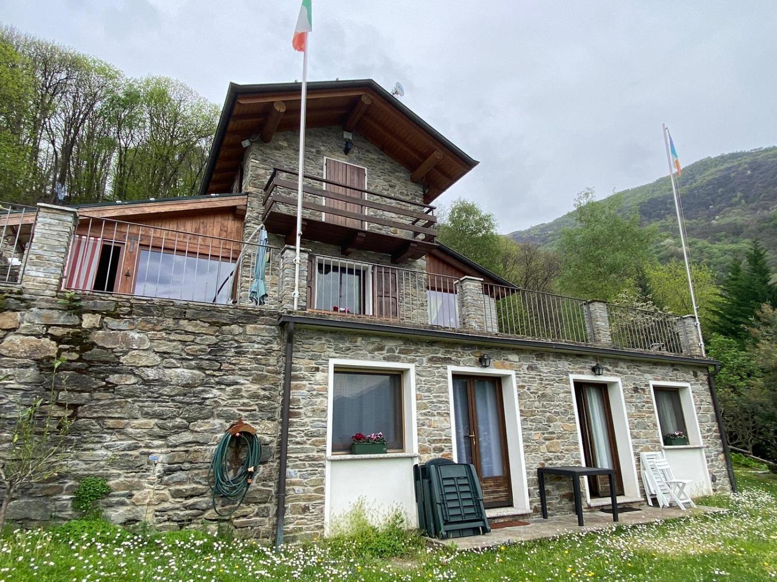 The Happy Rooster - With Big Garden Villa Pianello Del Lario